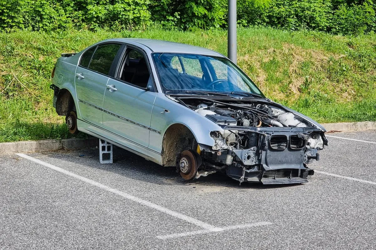 Can You Sell a Junk Car with Missing Parts? Salvage Guide