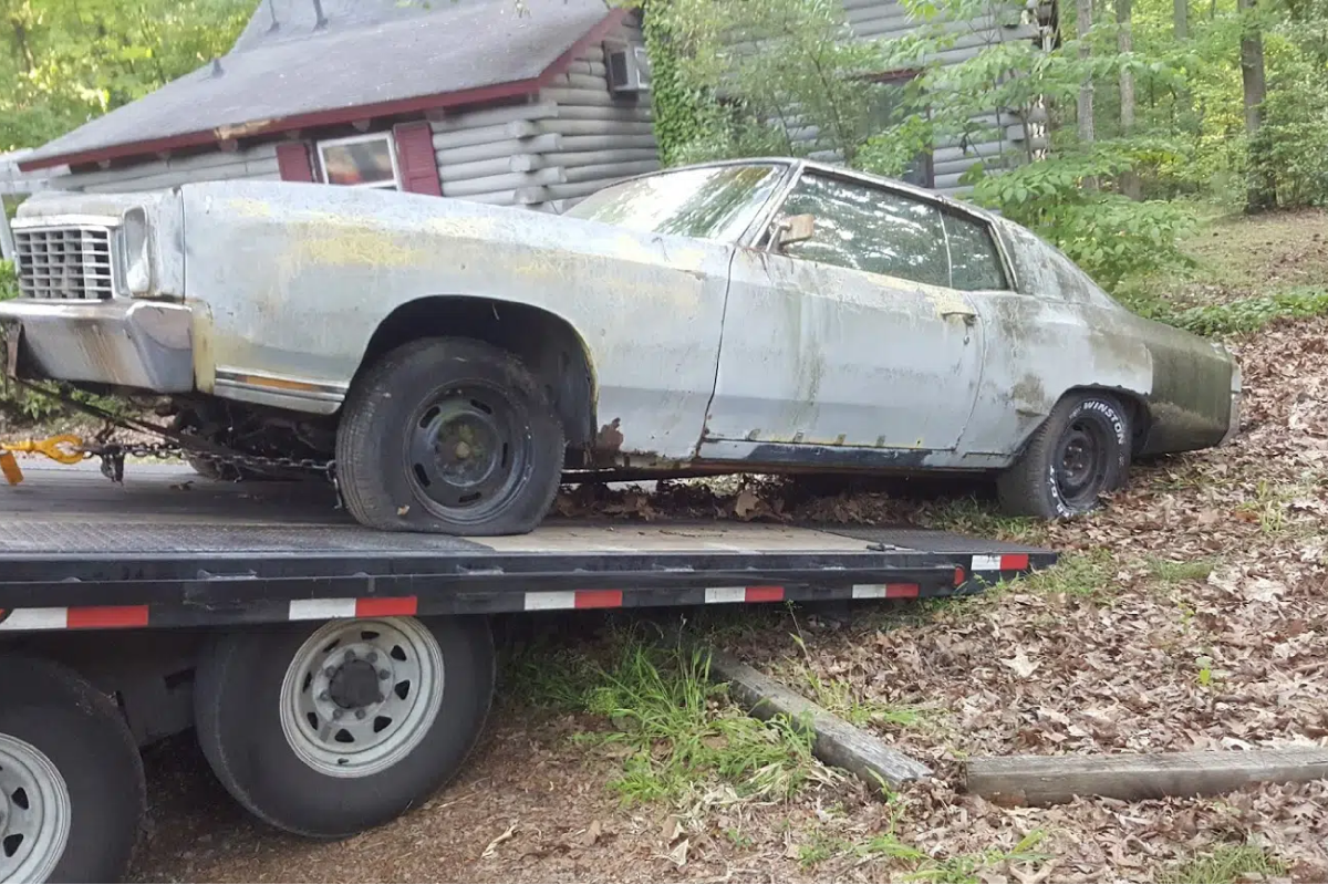How Junk Car Removal Helps Free Up Valuable Property Space