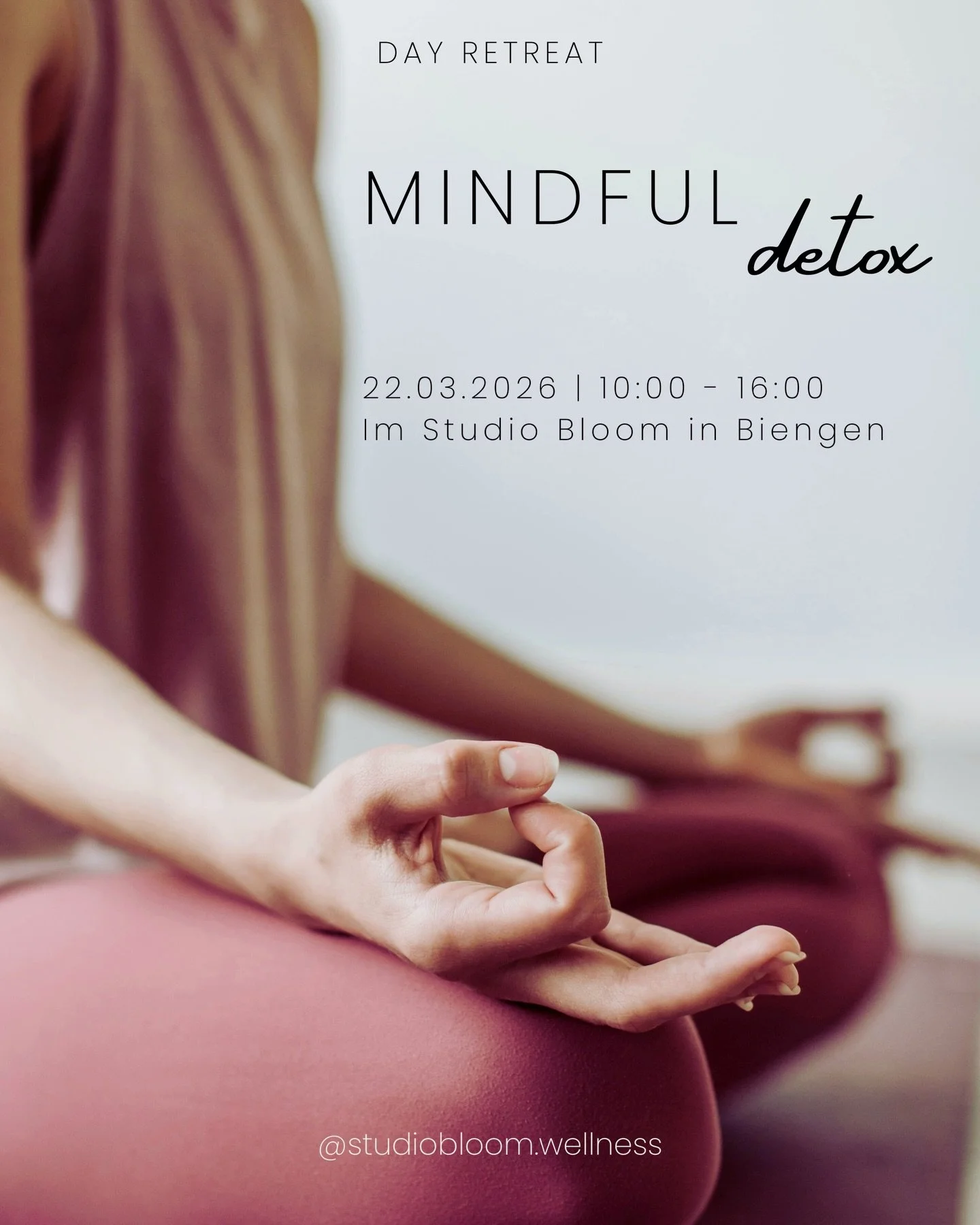 Manchmal braucht dein K&ouml;rper kein neues Programm.
Sondern einfach weniger.

Weniger Reize.
Weniger Bildschirm.
Weniger Gedanken, die gleichzeitig laut sind.

Beim Mindful Detox Day Retreat geht es nicht um Verzicht.
Sondern um Entlastung.

Ein T