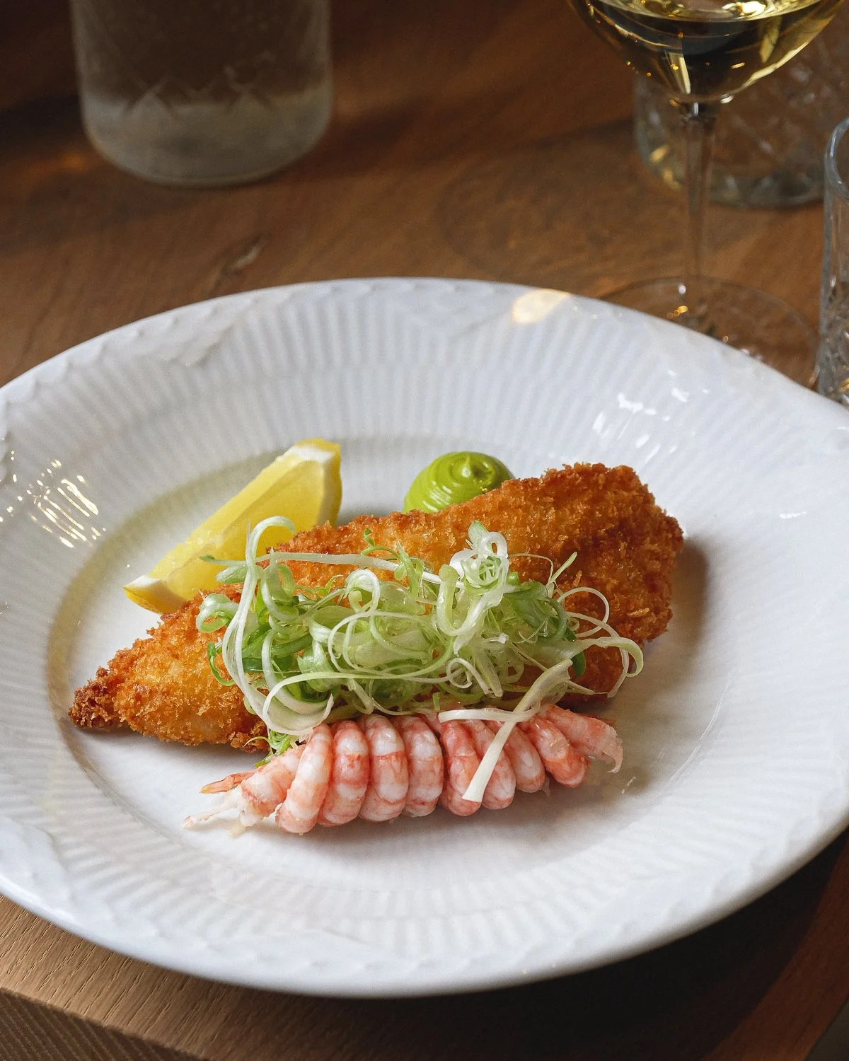 Fiskefilet med rejer og persillemayo