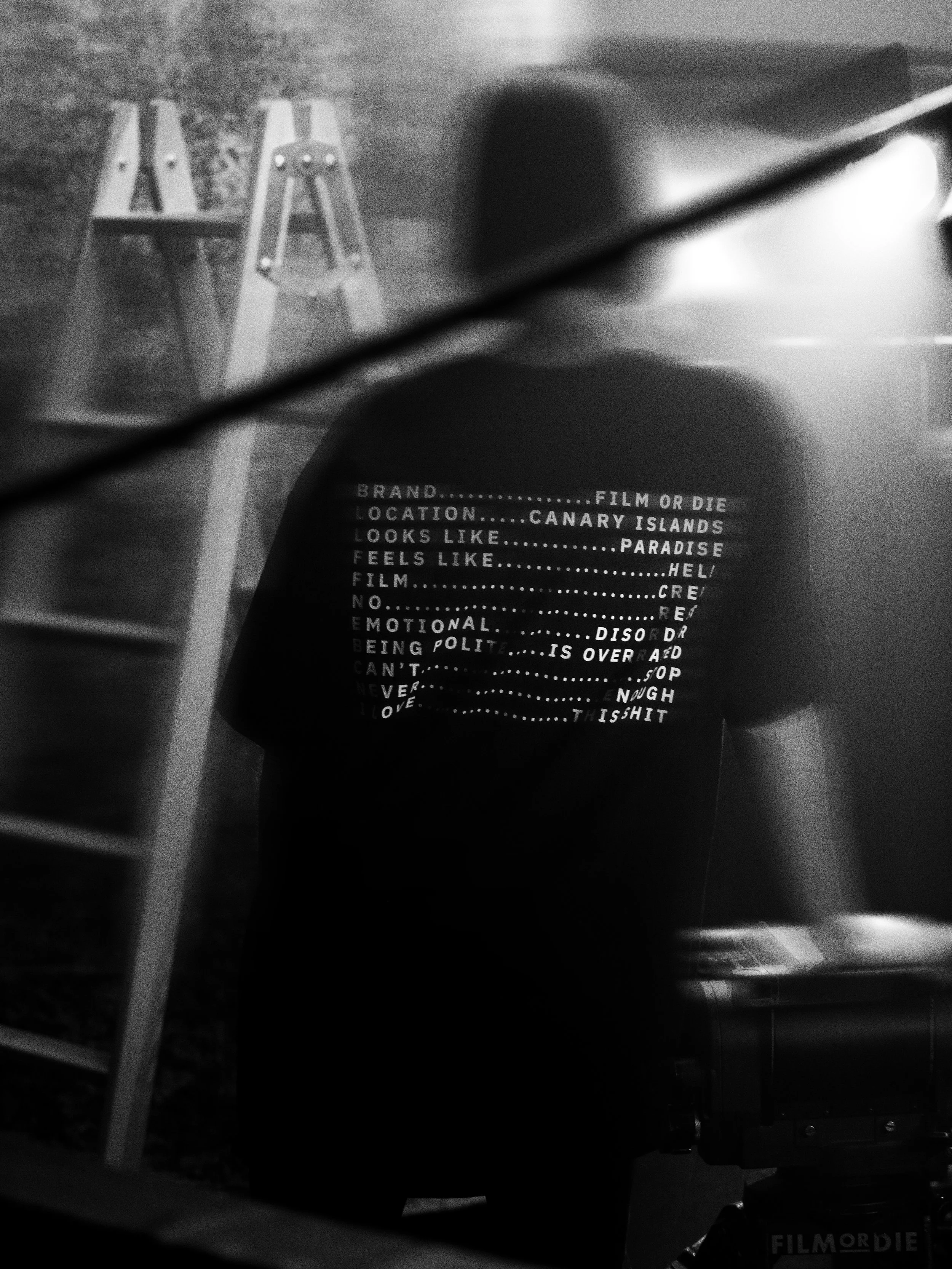 CAMISETA "CRÉDITOS"