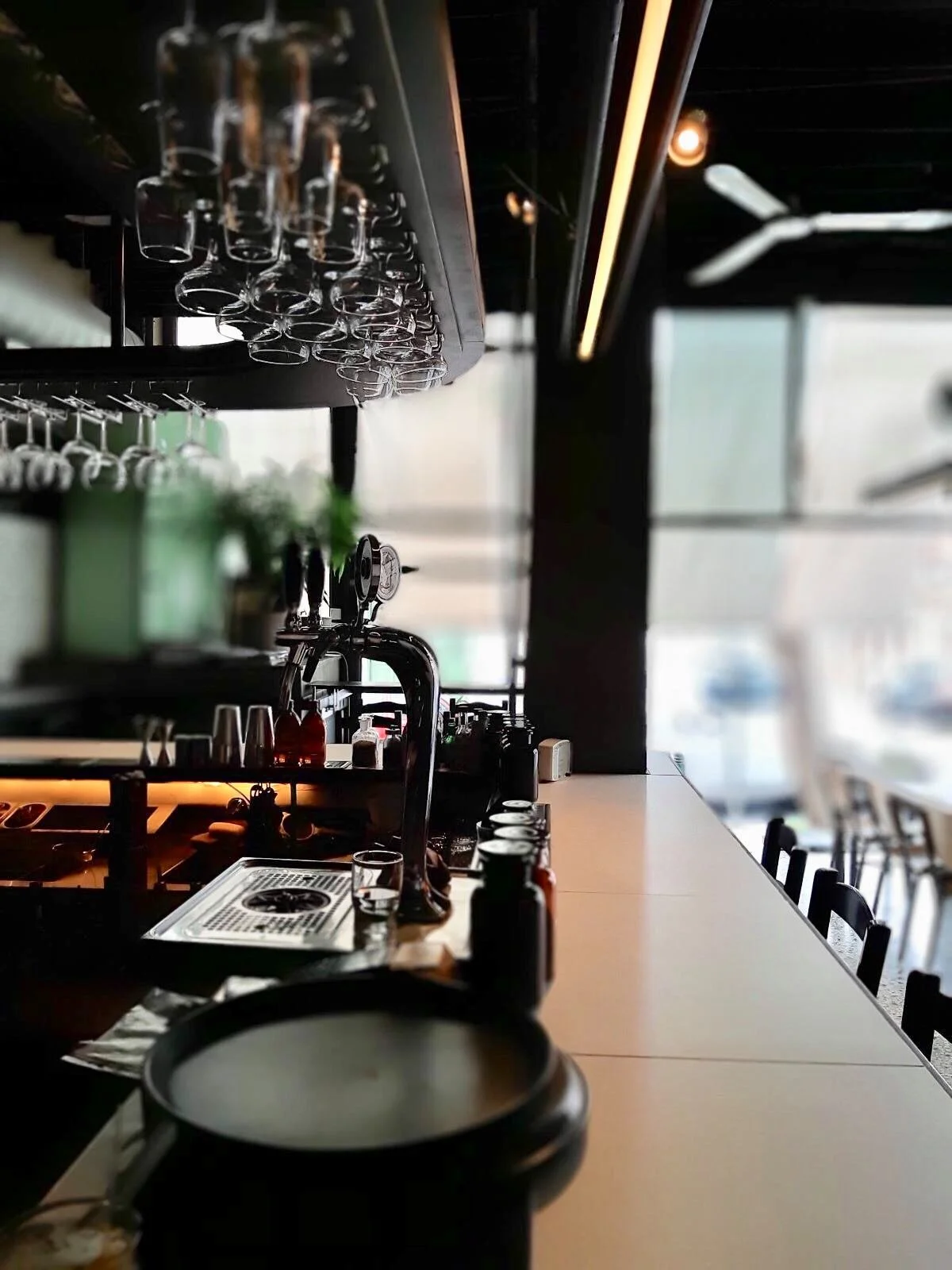 mpampouras kafeneio petralona melpomeni house beers