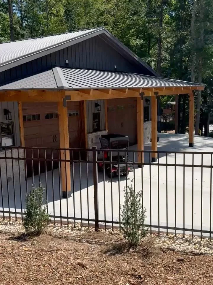 It&rsquo;s the little details that pull it all together! 

This aluminum rail adds safety, helps meet code regulations, and gives the space that clean and finished look. Practical and built to fit the property. 

Not sure what your property needs? Gi