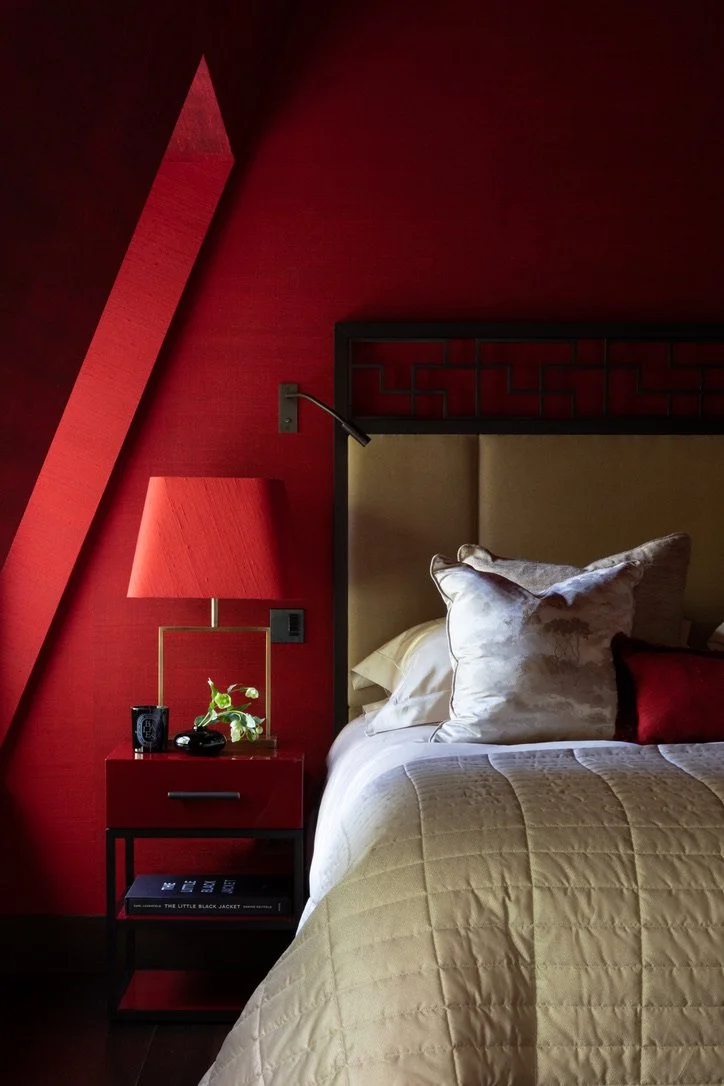 Bespoke, bedroom design, tailor made, high end, luxury design, decoration, furniture sourcing, Interior design, interior decoration, architecte d'intérieur, decoratrice, Provence, London, lighting design silk wallpaper, calm, details, dramatic, deep
