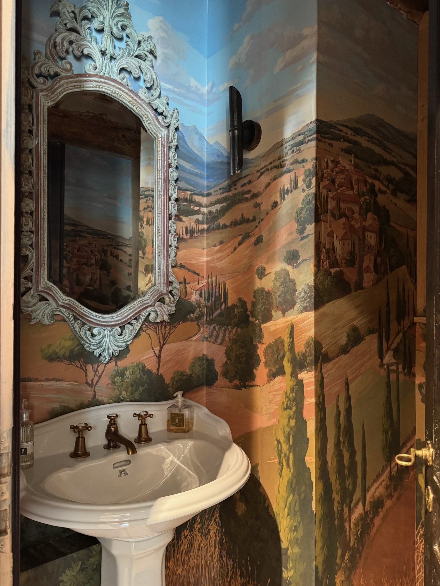Bathroom design, Bespoke joinery, traditional detailing, made to order, designer, interior design, furniture, rustic, colours, luxury, high end, Provencal interior, interior design, decoration, decoratrice d'interierieur