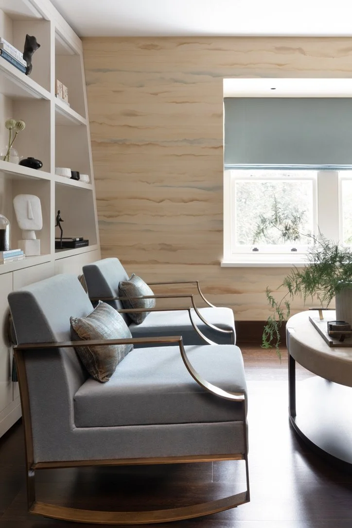 Bespoke, living room design, fromental wallpaper, tailor made, high end, luxury design, decoration, furniture sourcing, Interior design, interior decoration, architecte d'intérieur, decoratrice, Provence, London, lighting design, library design, calm