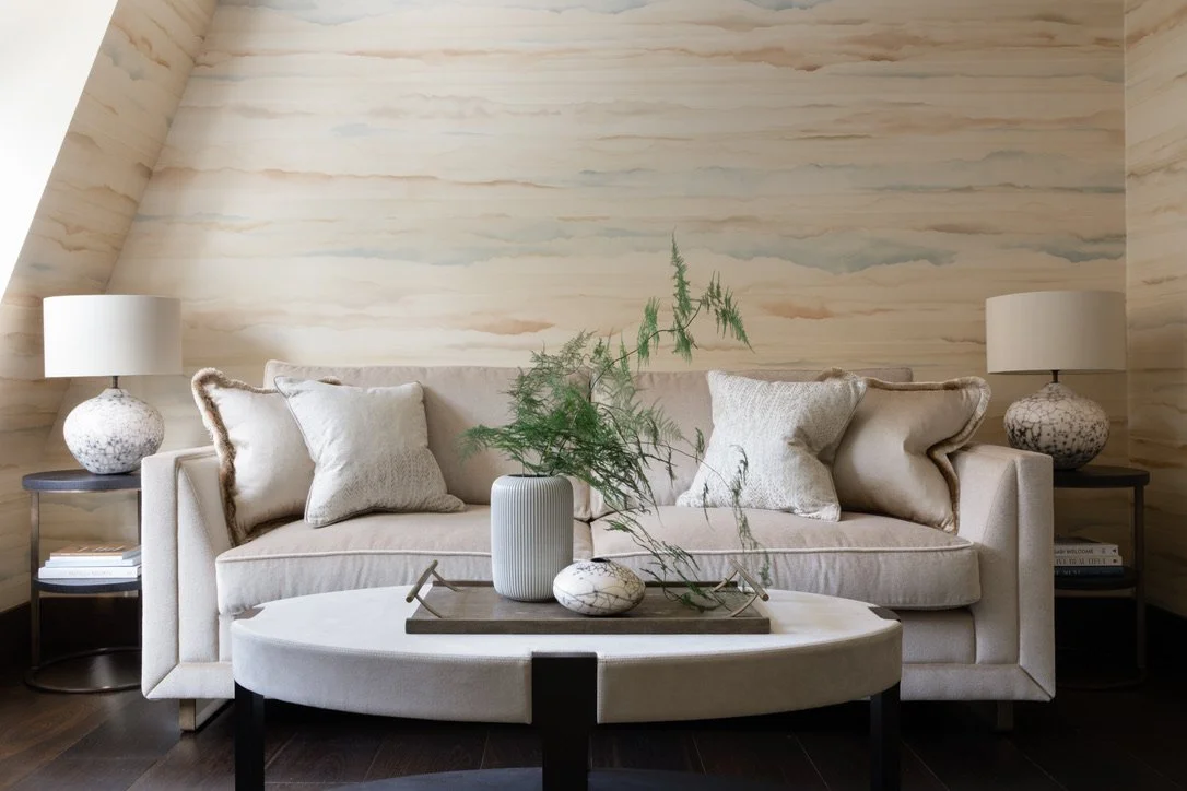 Bespoke, living room design, fromental wallpaper, tailor made, high end, luxury design, decoration, furniture sourcing, Interior design, interior decoration, architecte d'intérieur, decoratrice, Provence, London, lighting design, library design, calm