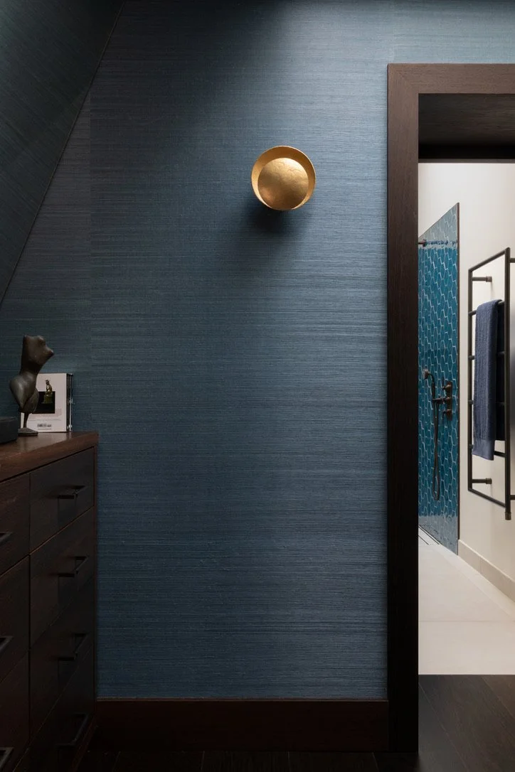Bespoke, dressing room design, tailor made, high end, luxury design, decoration, furniture sourcing, Interior design, interior decoration, architecte d'intérieur, decoratrice, Provence, London, lighting, calm, details, vanity design, bathroom