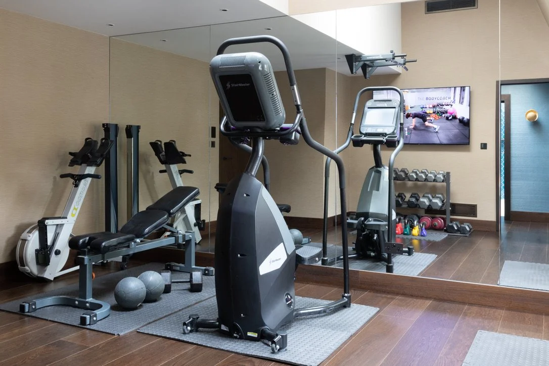 Bespoke, home gym design, tailor made, high end, luxury design, decoration, furniture sourcing, Interior design, interior decoration, architecte d'intérieur, decoratrice, Provence, London, lighting, details, techno gym