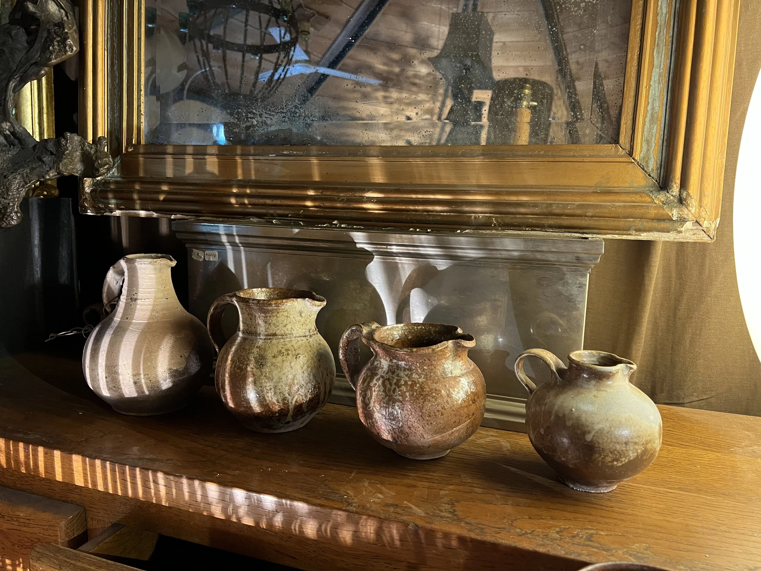 antique gallery in isle sur la sorgue