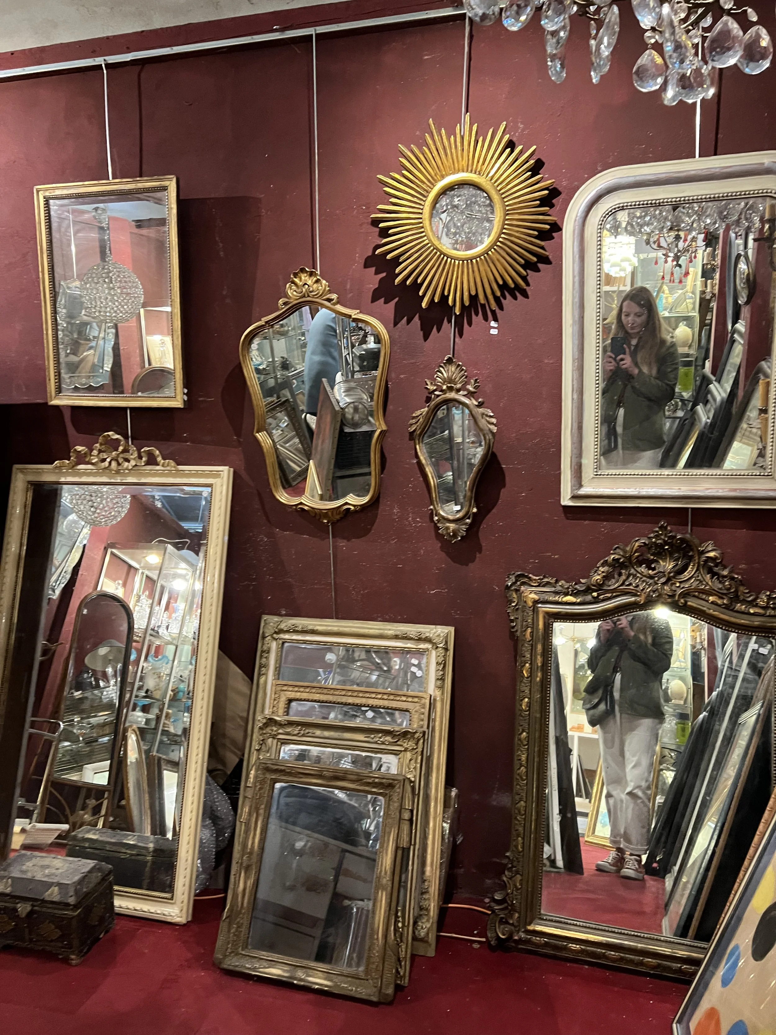 antique gallery in isle sur la sorgugeantique gallery in isle sur la sorgue, mirrors
