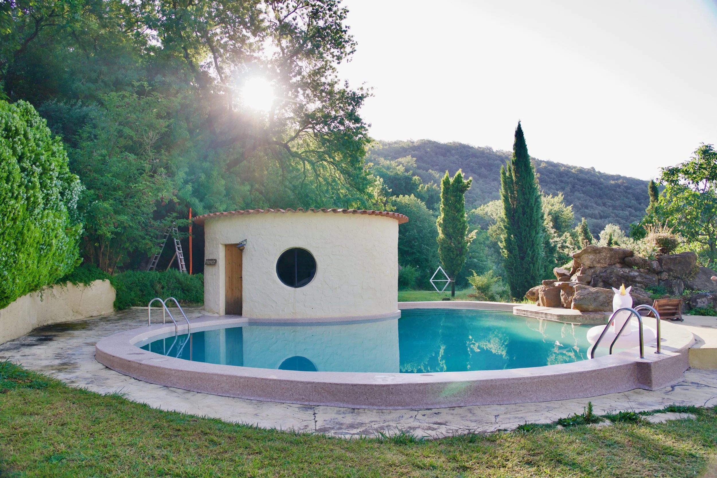 Pool-massimo-scaled.jpeg