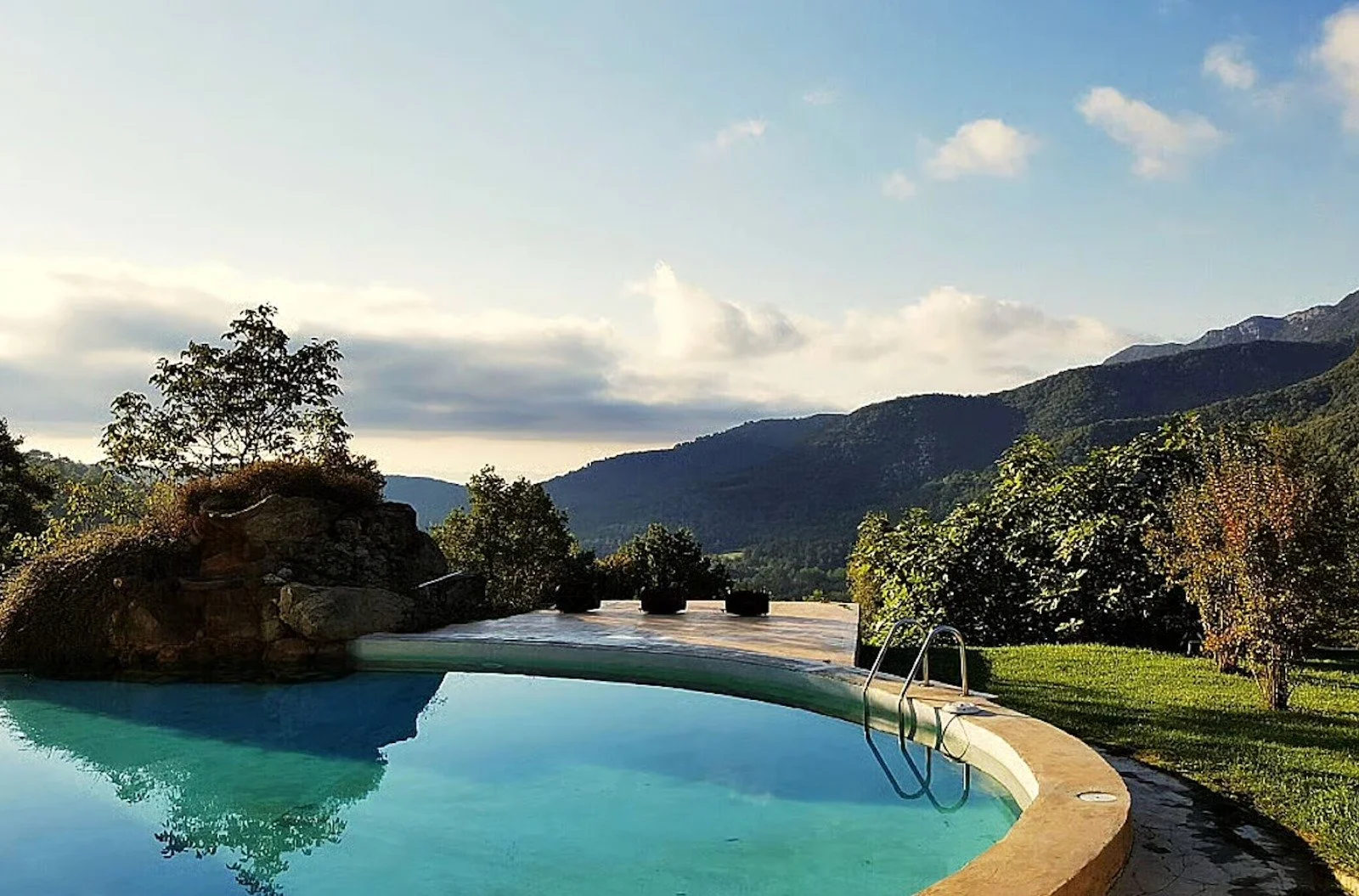 The Venue – Amara Valley, Spain