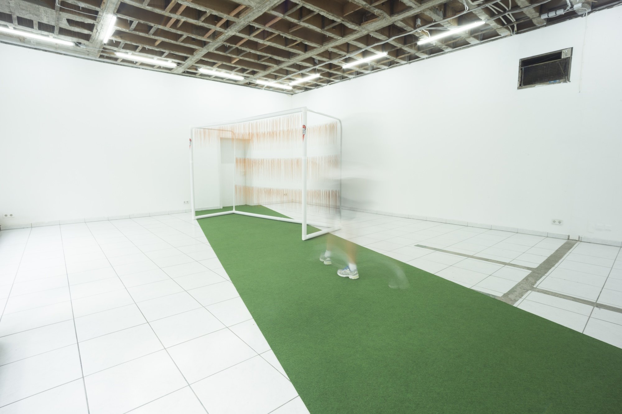 jule-tabea-martin-powershot-exhibtion-view- apotheke-mainz-2021.jpg