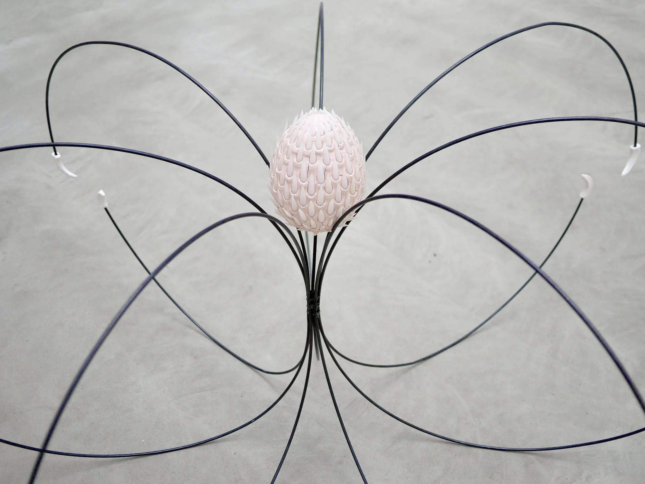 jule-tabea-martin-protection-metal-sculpture-detail-installation-2025.JPG