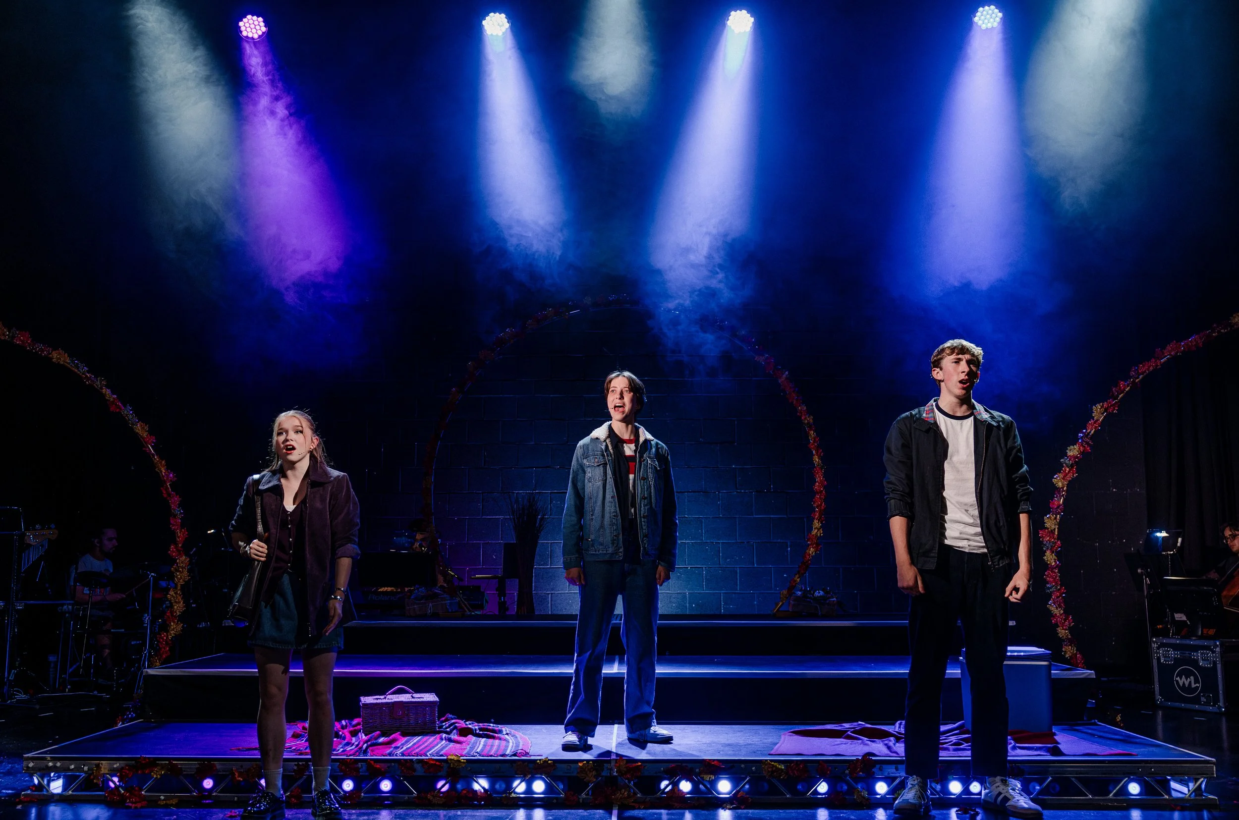 Scene from Theo in Between at Leeds Carriageworks Theatre, photo by Cian O'Ráin