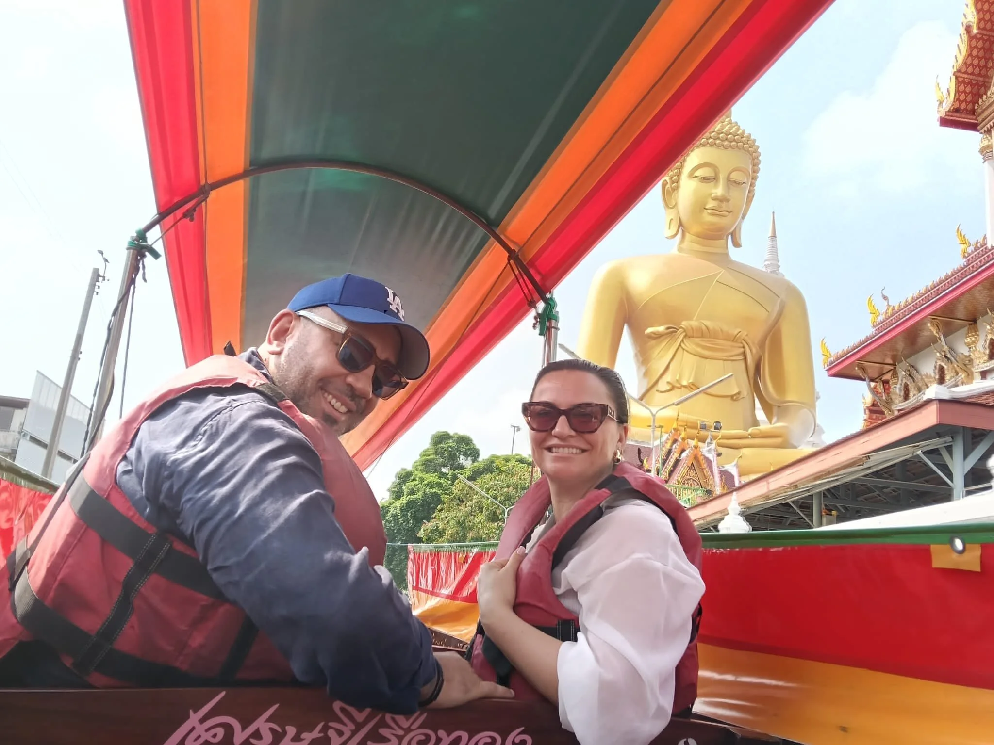 Temple Tour + Long tail Boat