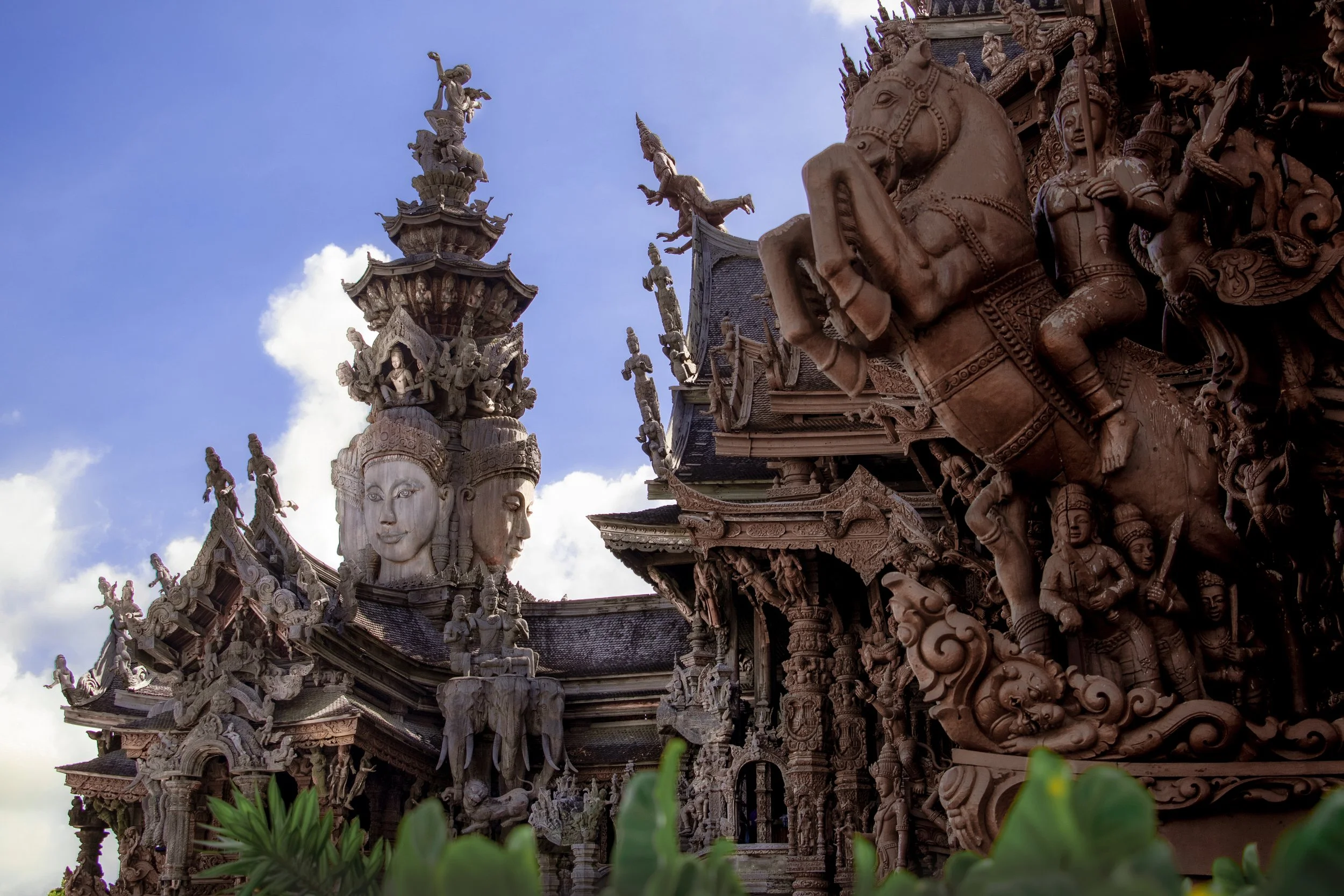 รีทัช หน้าพระพรหมและม้า (ปรับหน้า).JPG