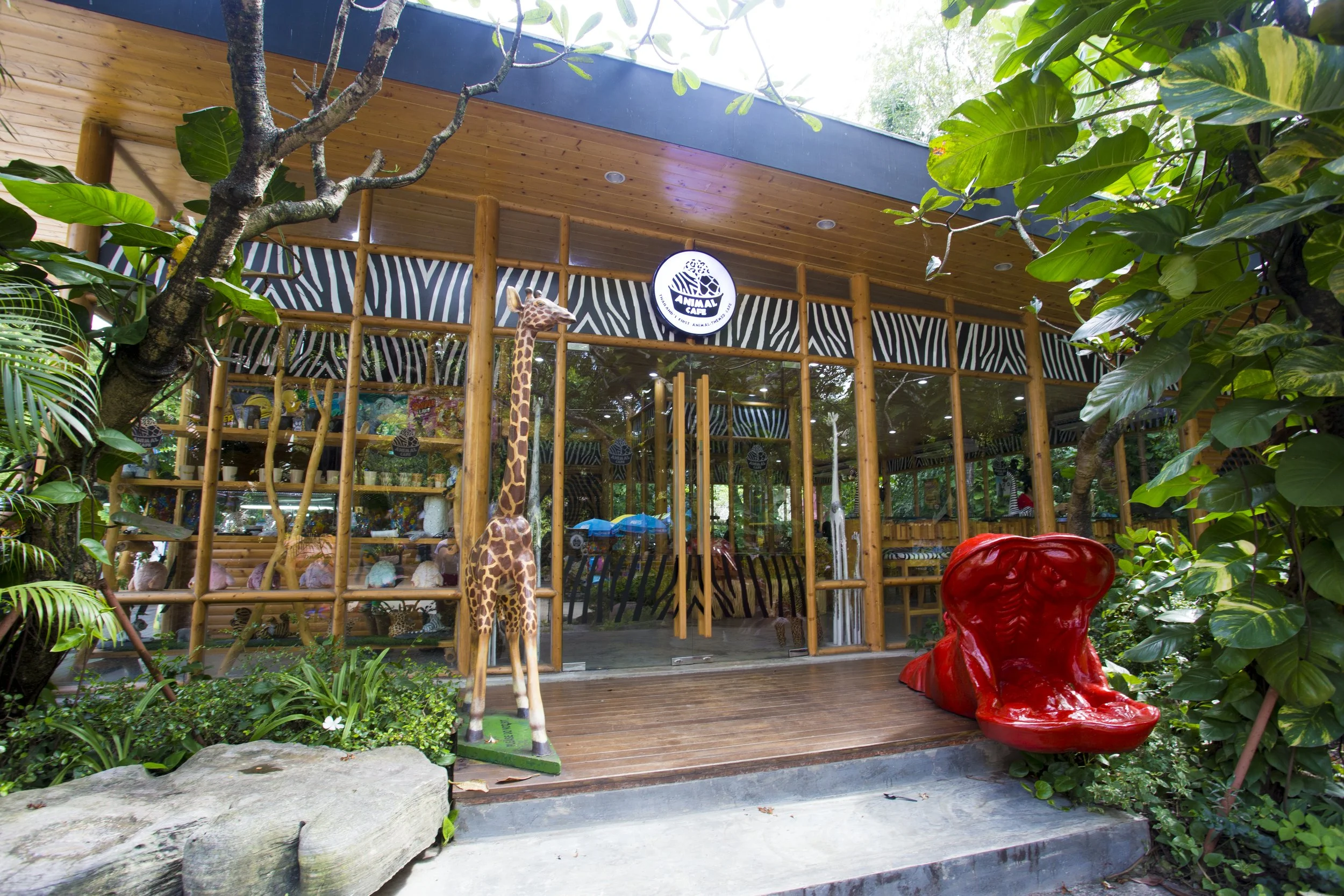 Animal Cafe_01.jpg