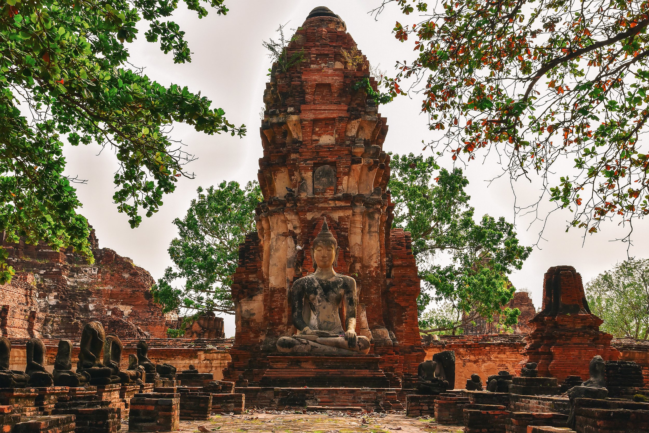 ruins-of-old-buddhist-wat-mahathat-temple-with-stu-2024-12-07-05-06-27-utc.jpg
