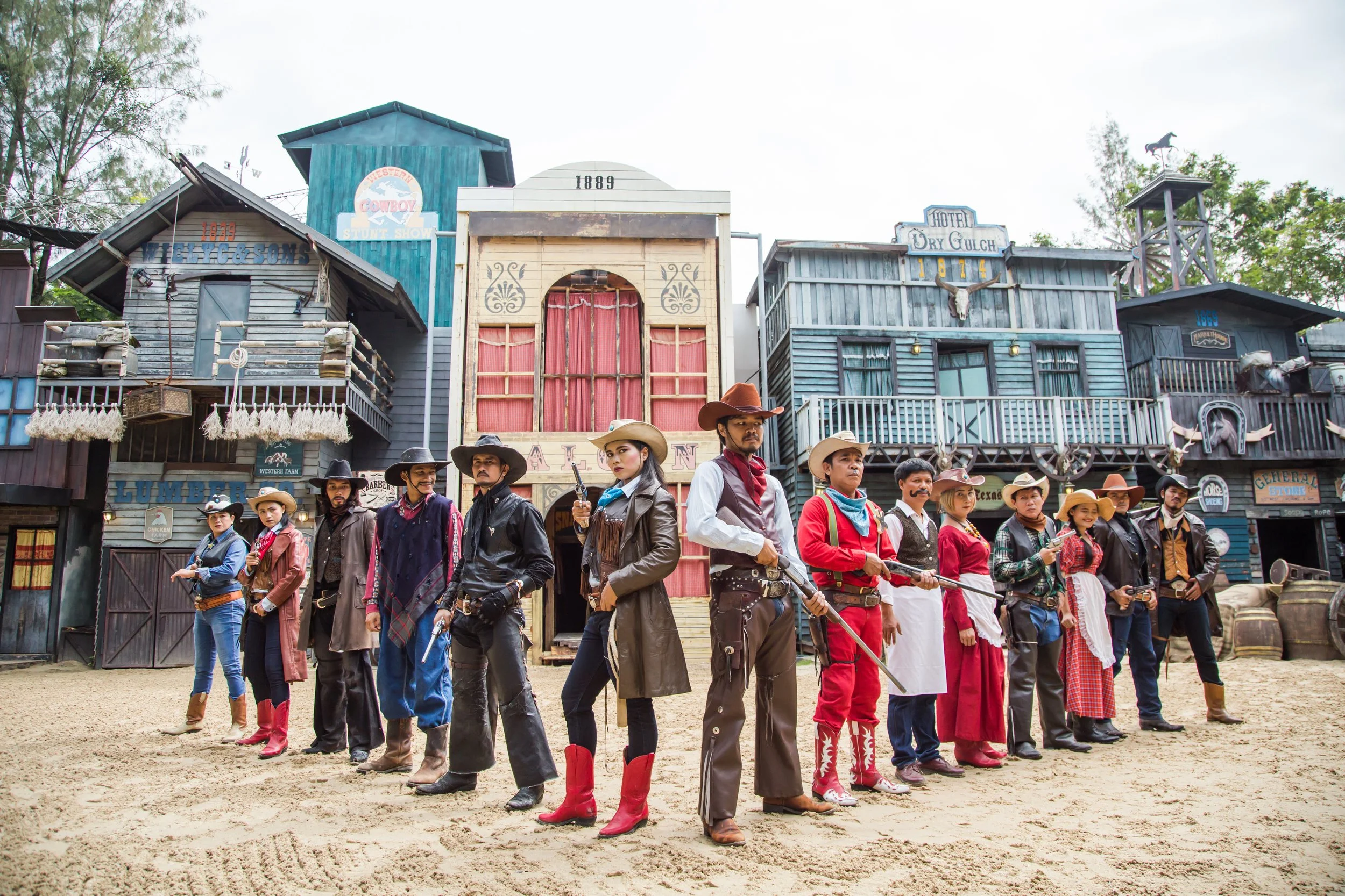 Stunt Show_01 (1).jpg