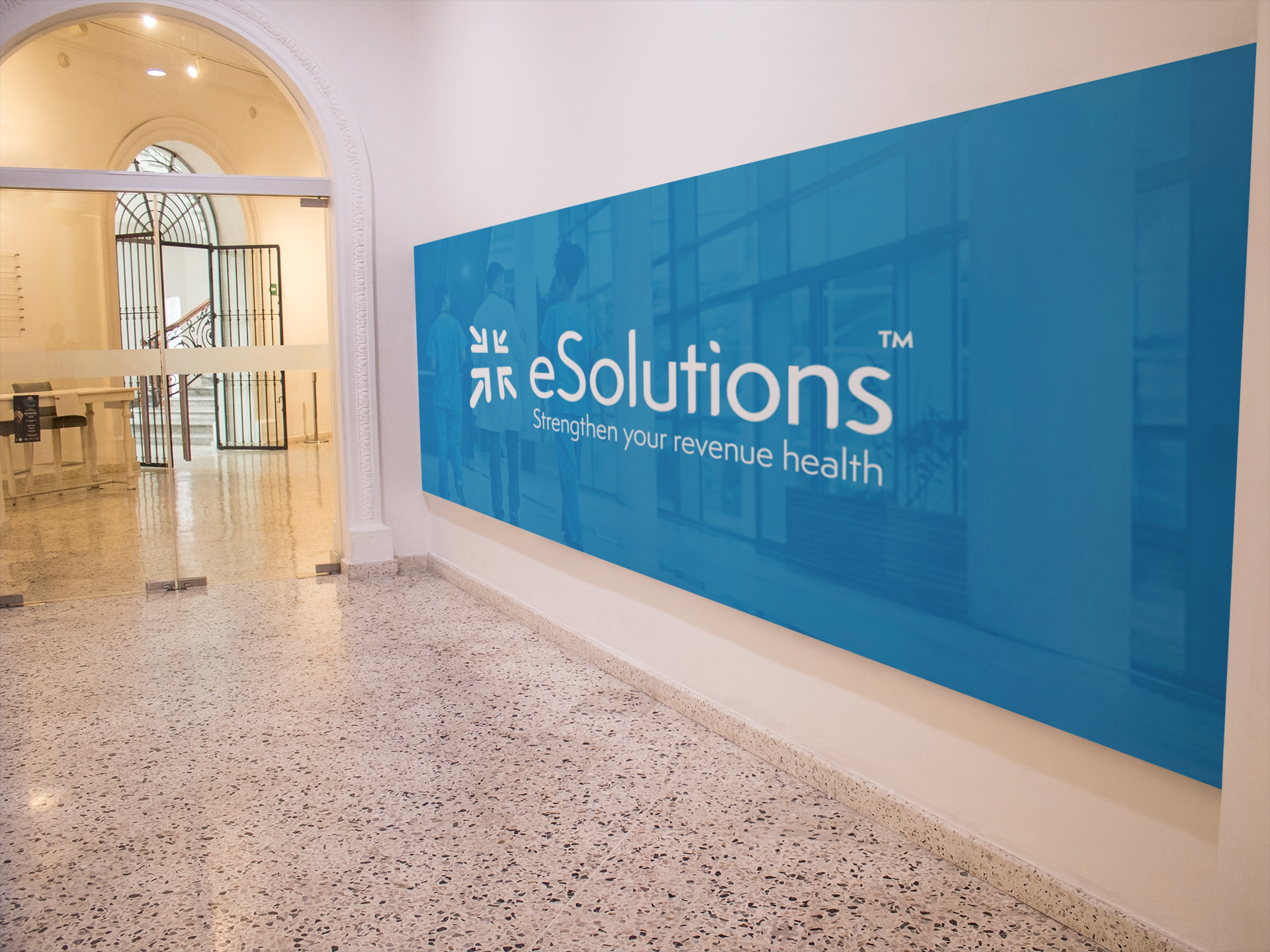 horizontal-banner-mockup-at-an-art-museum-a10570.png