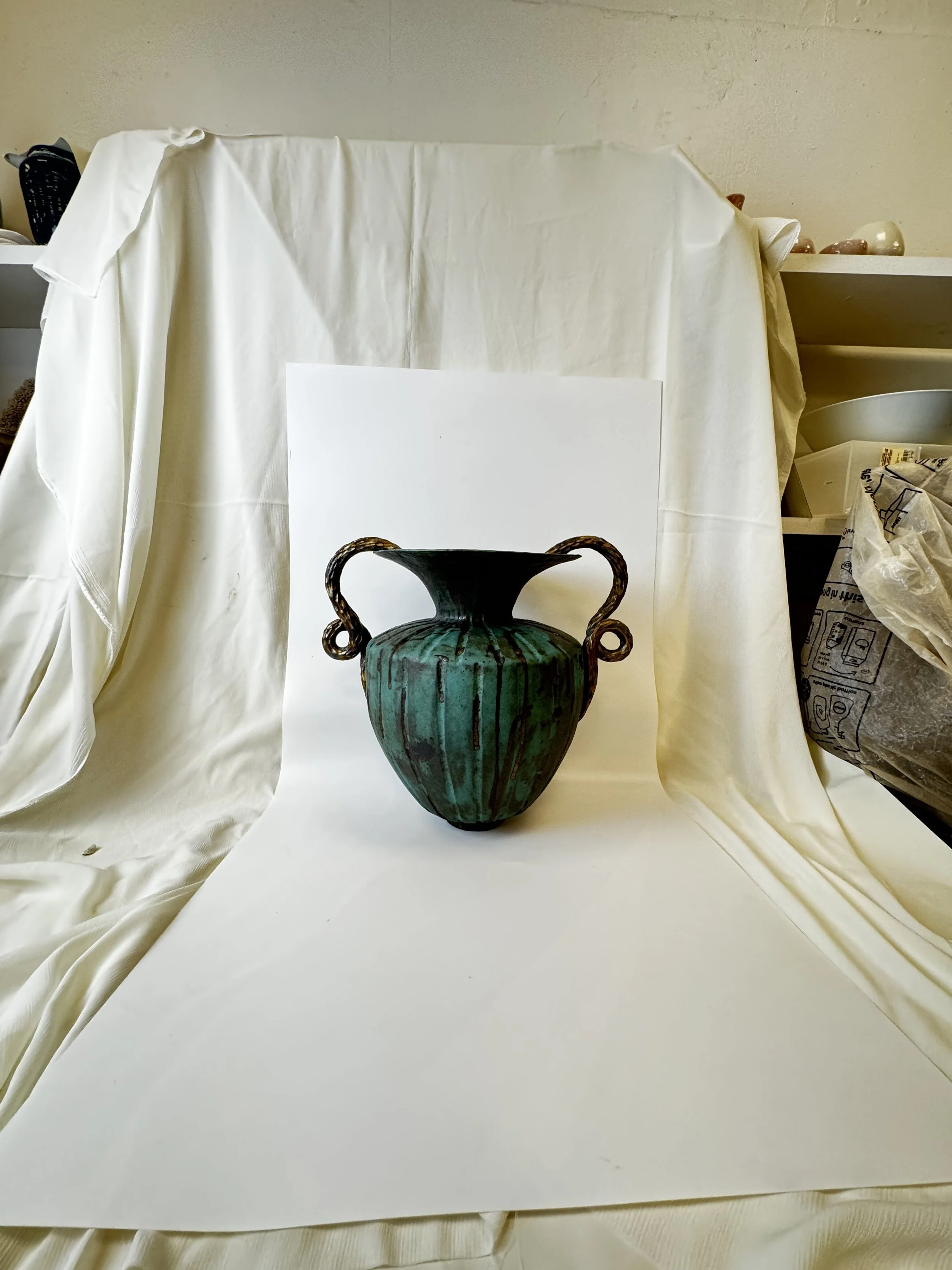vase-amphora-large handles-stoneware-front2.jpeg