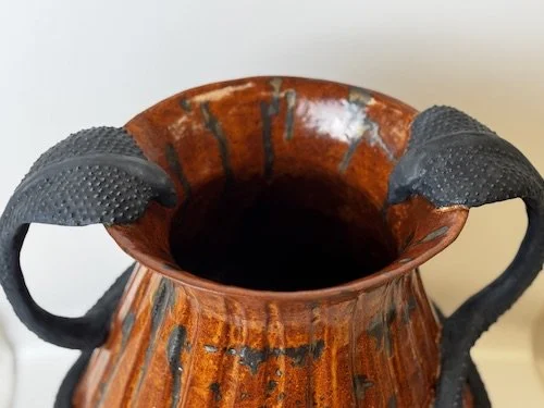 vase-large-amphora-cobras-stoneware-detail.jpeg