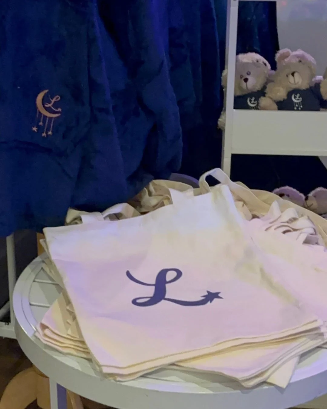 L-moon-bag.jpg