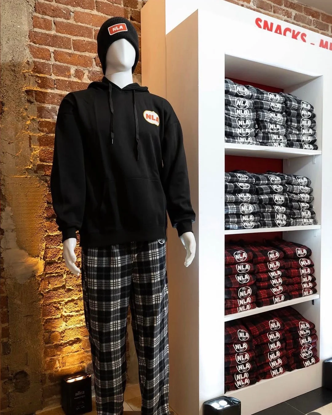 NLA-mannequin.jpg