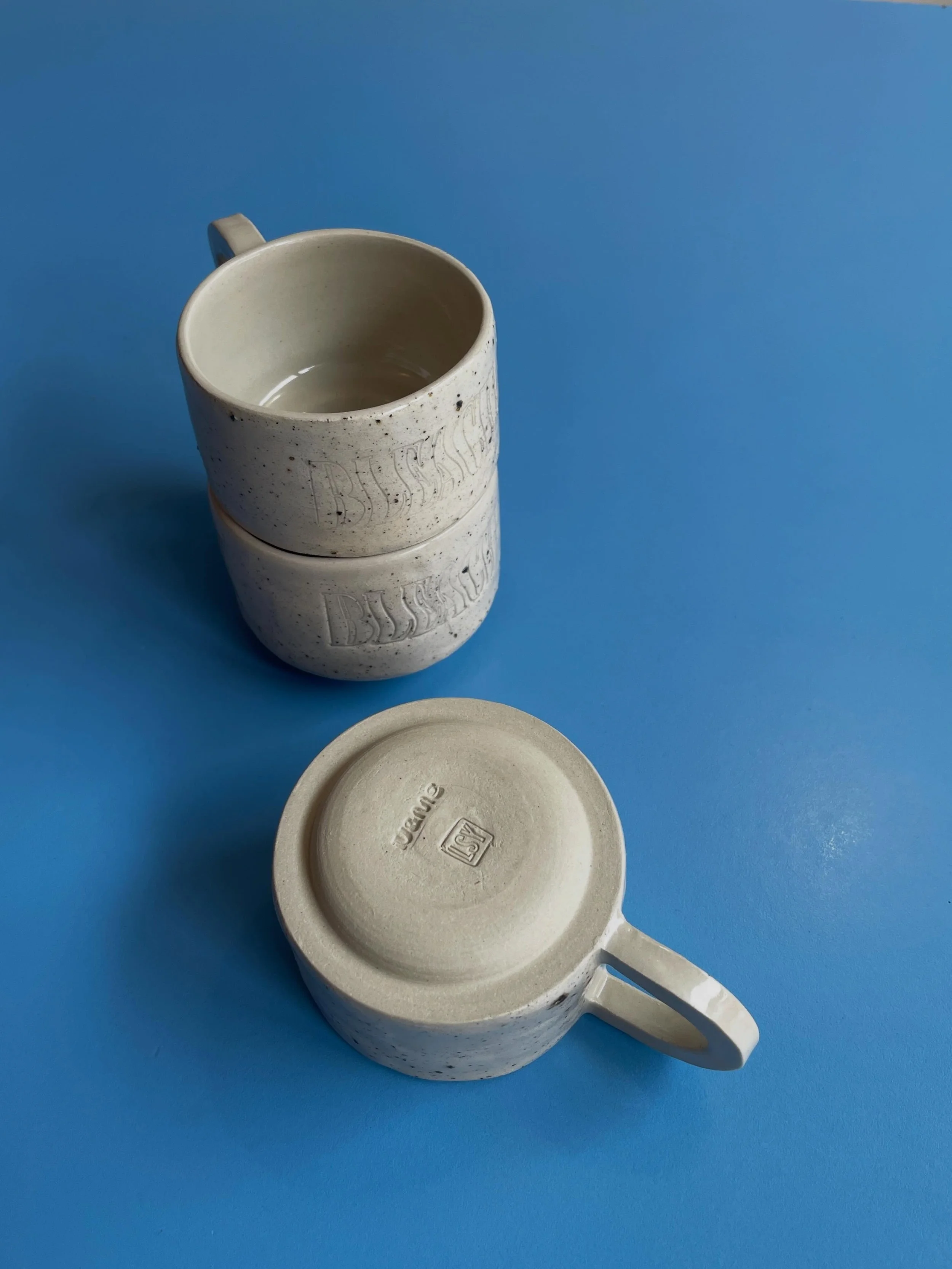 The Bleach cups summer edition are delivered and ready to be picked up ! 

@bleachcafe.biarritz