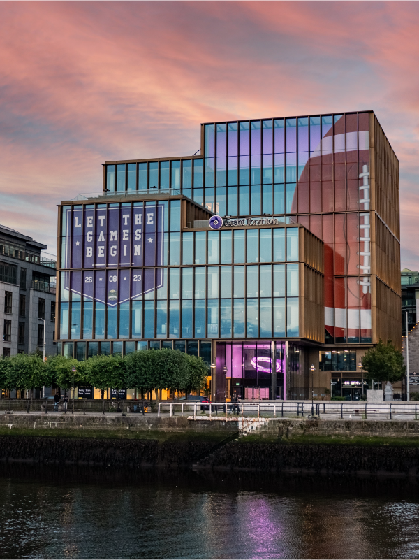 688b0944f93a536baeb6dead_4_DYNA_MVP_Office building.png