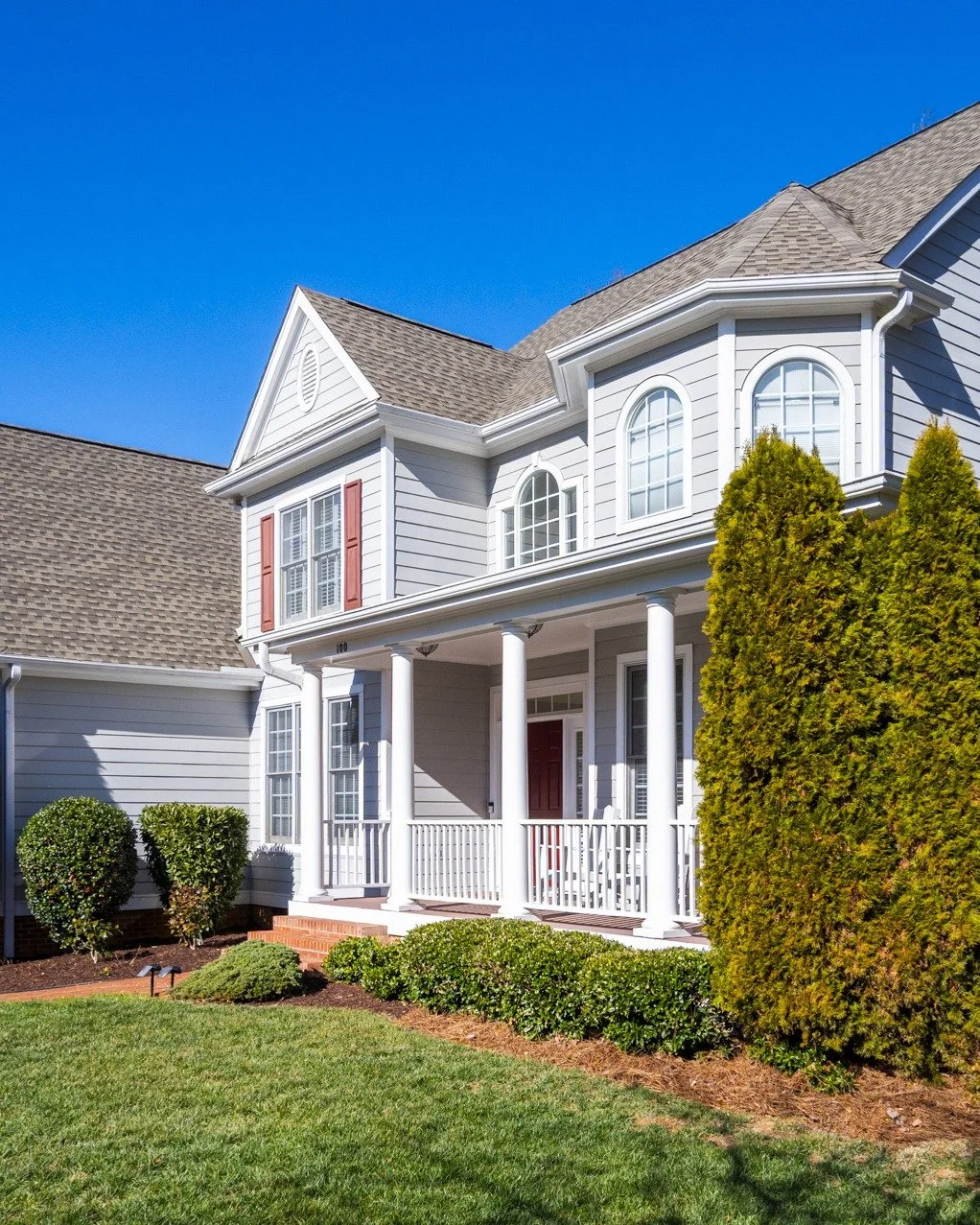 Just sold in Chapel Hill for $950,000. This beautiful Larkspur home offered over 4,500 square feet, 5 bedrooms, and a perfect blend of elegant indoor-outdoor living in one of the area&rsquo;s most desirable neighborhoods.

#JustSold #ChapelHillRealEs
