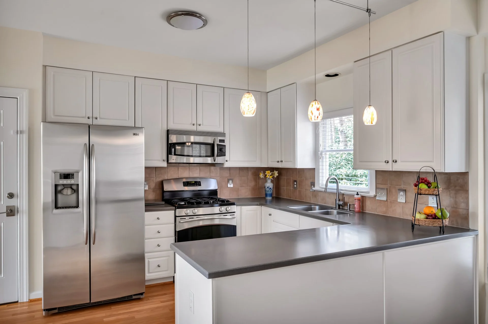 FAR_0041.jpg
