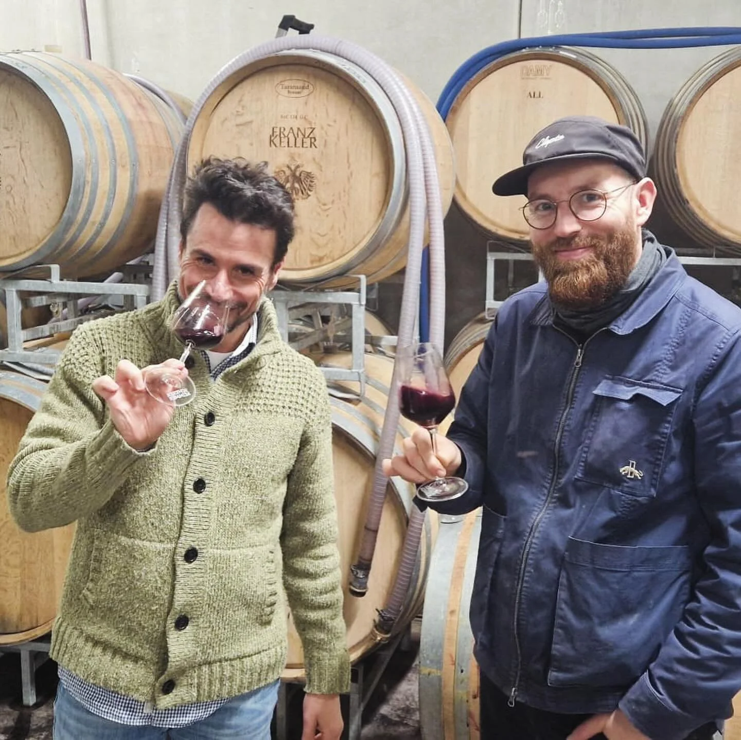El Triumpho 2025 Red and Ros&eacute; Tromp&eacute; out of the tank! First tasting&hellip;😜🍷🍷🍷

&hellip;and &hellip; over to you @peterspriggs72 what do you think? 🤔 

🙏🙏 Mischa at @schererzimmer 🥰🥰🥰 you made my day! 

#eltriumpho #eltriumph