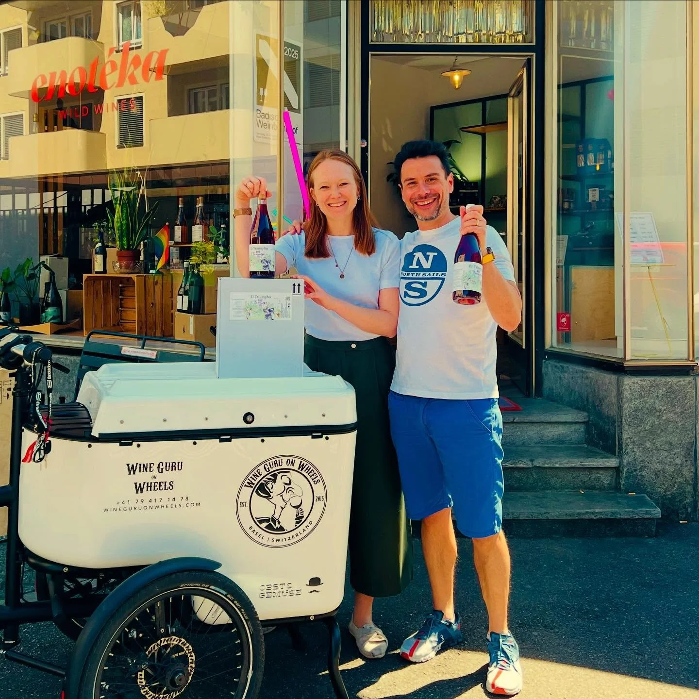 El Triumpho Ros&eacute; Tromp&eacute; 2024! Has arrived at @enoteka.wildwines 🫶🏻🙏

Unusual deep-coloured Clarete style wine, intense cherry flavour on the palate and lifted balsamic nose 👃! Chilled ❄️ it and enjoy with tomato 🍅 based dishes and 