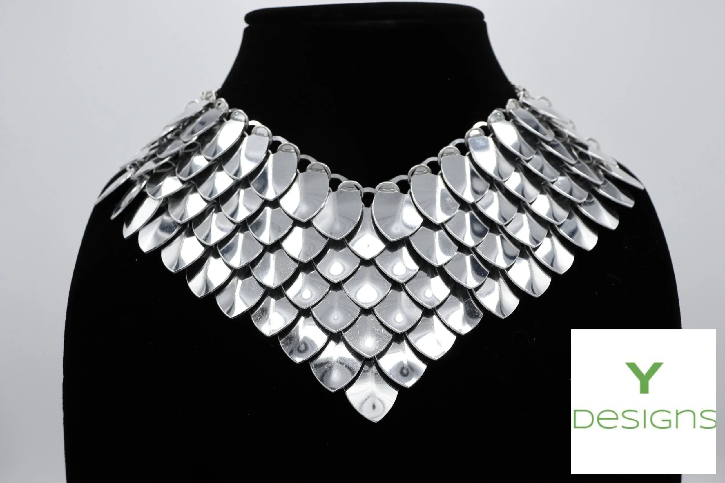 Silver Mirrored Scalemail Choker