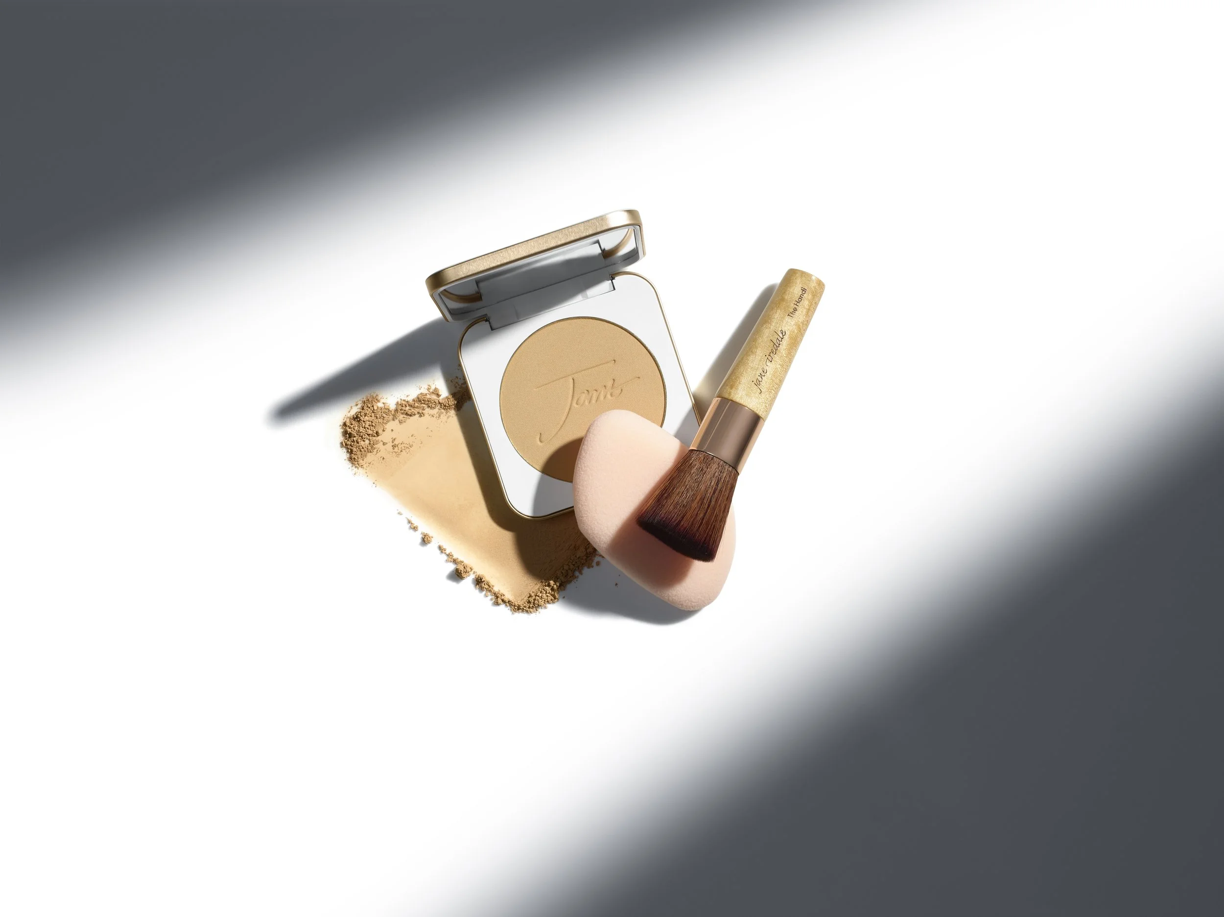 jane_iredale_PurePressed-Base-HandiBrush-Swatch.jpg