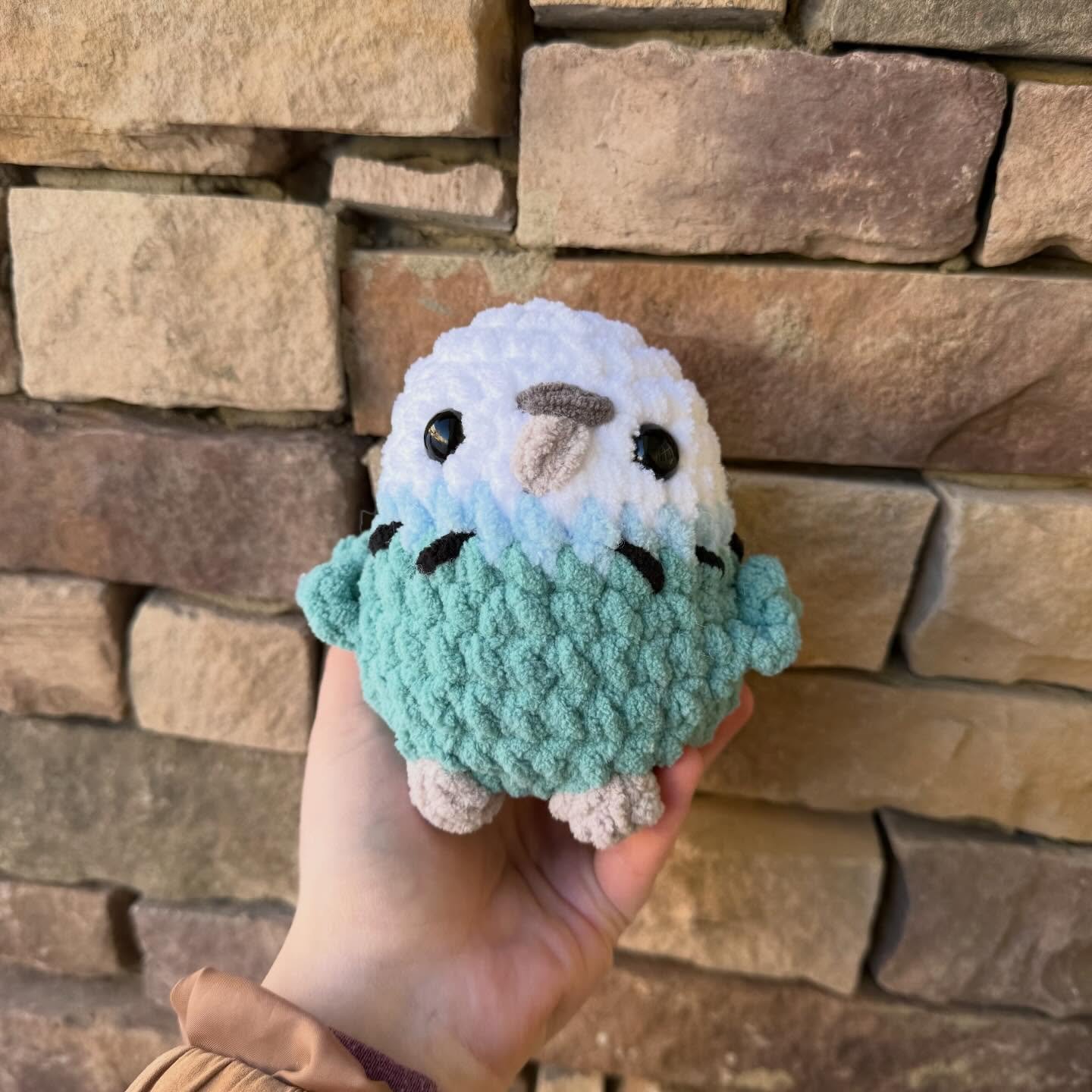 Oops I disappeared for a week! 😅

Here&rsquo;s a bunch of chubby birds I&rsquo;ve been working on! Some are familiar, some are new! Already listed ones if you&rsquo;re interested

In order- blue budgie, cockatiel, yellow budgie, woodpecker, flamingo