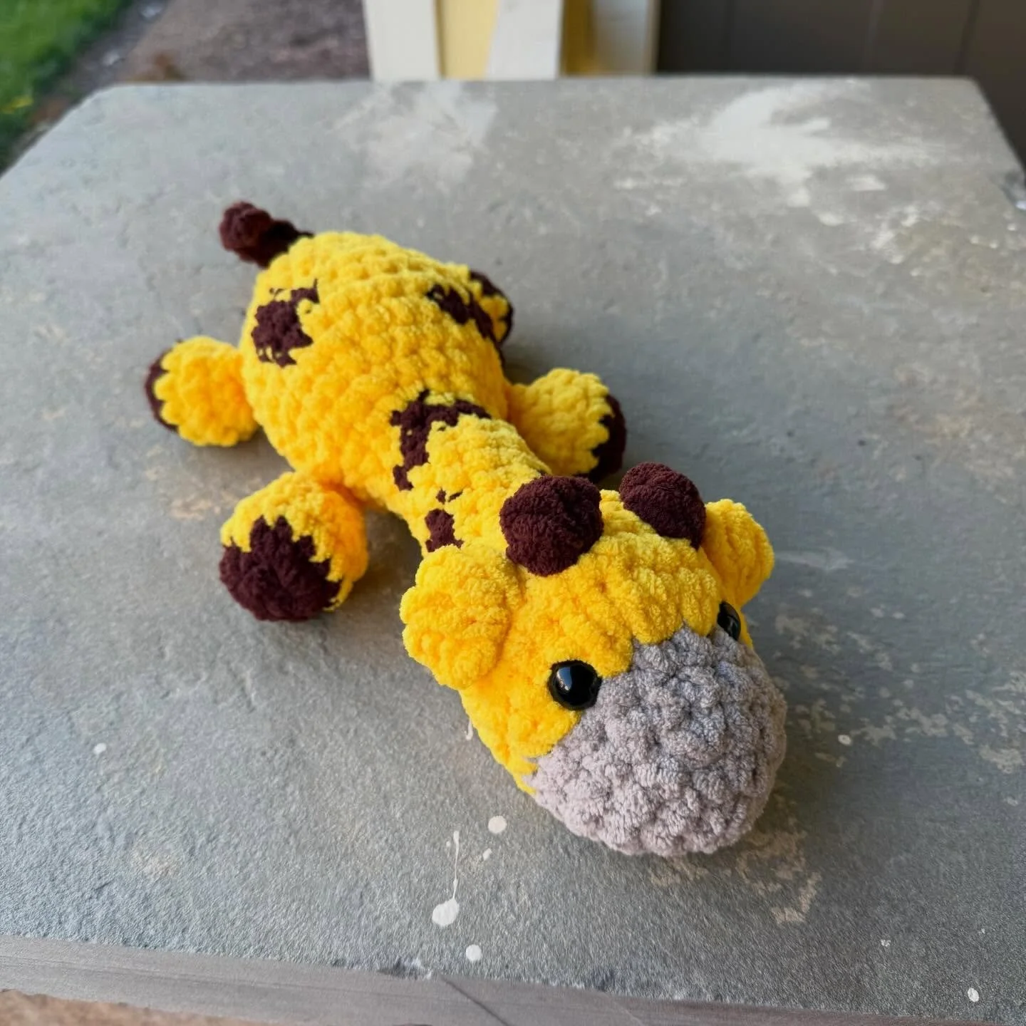 Sploot giraffe 🦒 

Available now on marissasmakery.com! Next market is April 18 from 10-5 at the Shops at the Old Shed in Weyers Cave :)