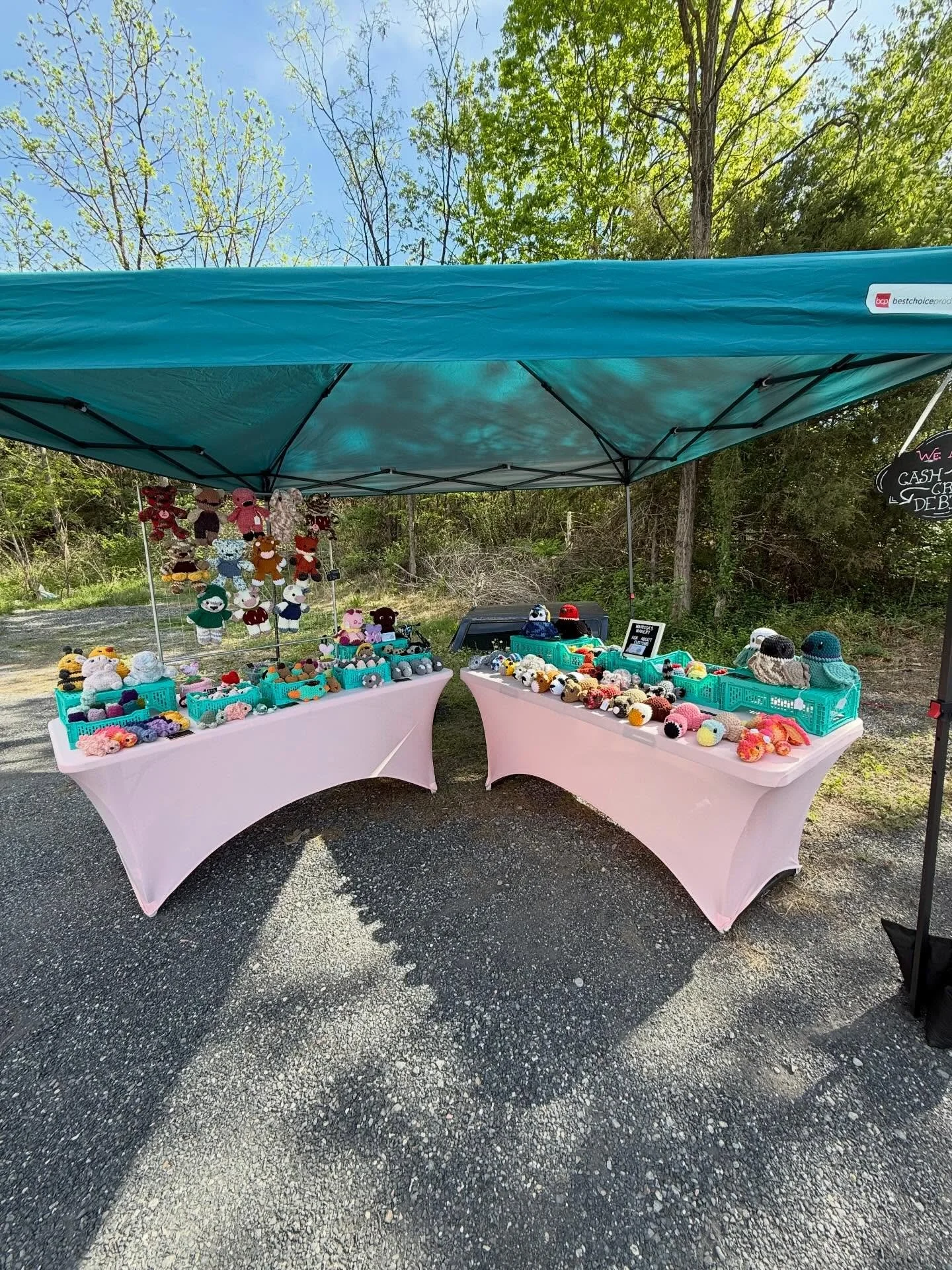 Good morning everyone! Head out the The Shops at the Old Shed from 10-4 to shop the Makery!