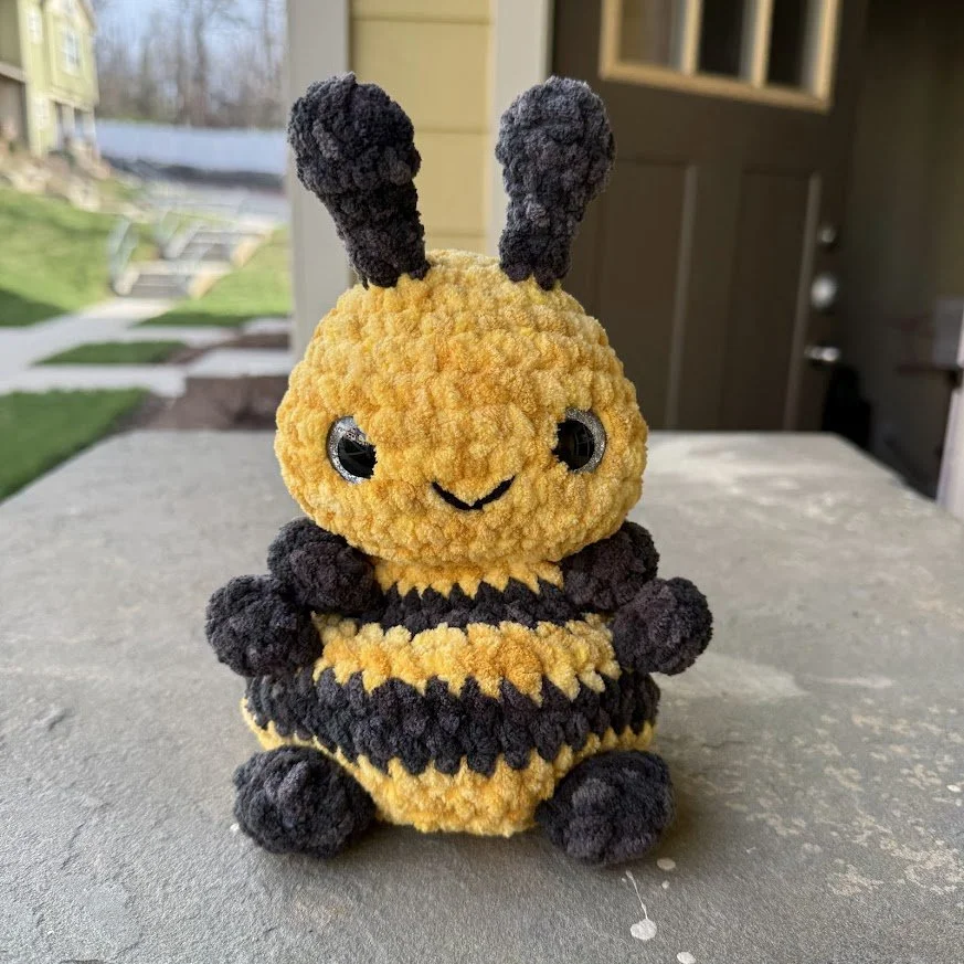 beanie bee.jpg