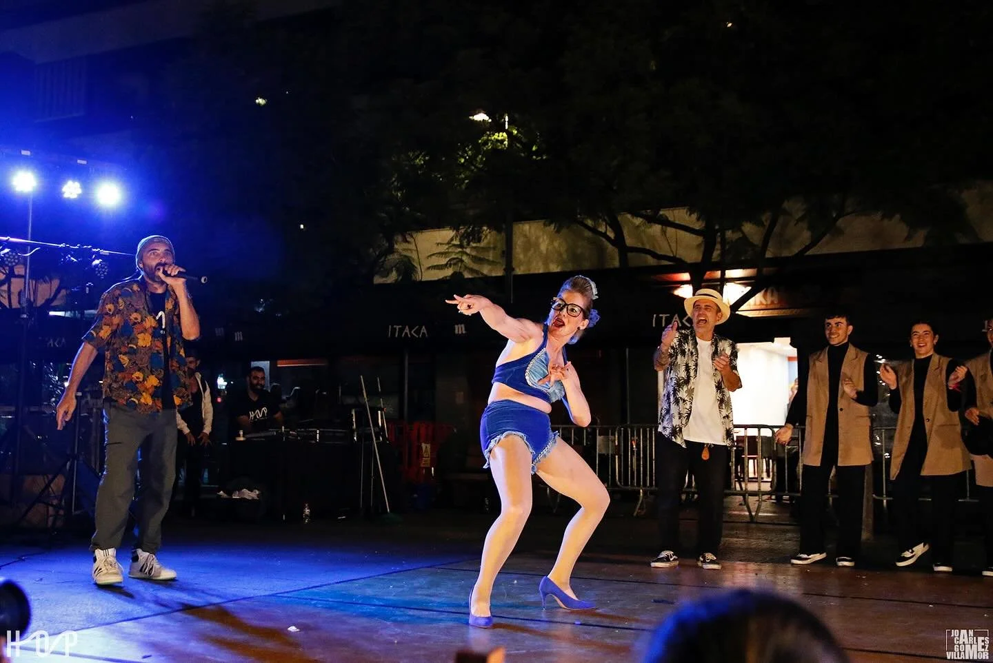 Throwback to Hop Cabaret where Maple ended up in a breakdance show!!!

Always love a collaboration 😉!!
Photos by Juan Carlos G&oacute;mez villamor