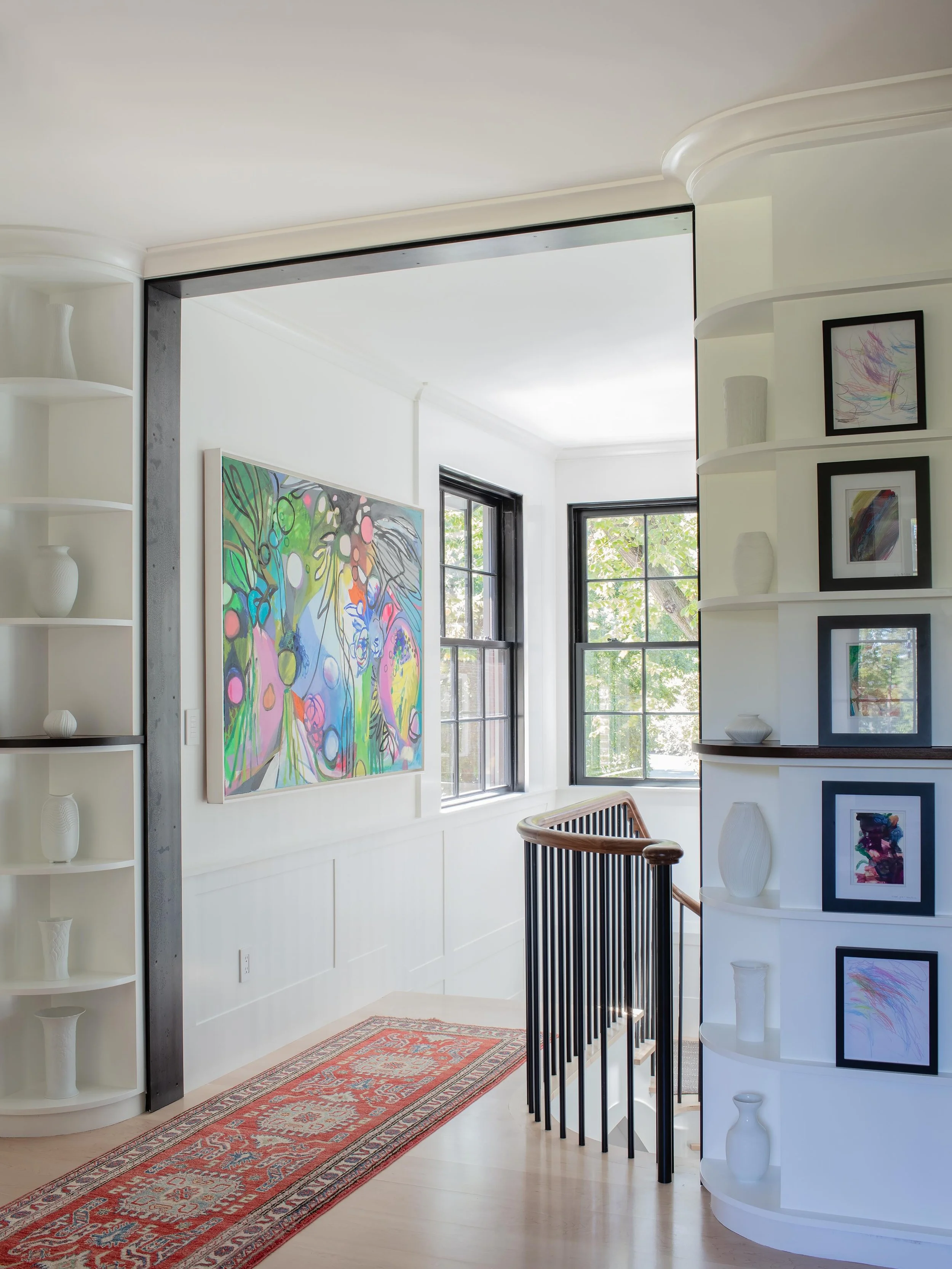 Art has the power to completely change the feeling of a space. A hallway becomes a gallery. A transition becomes a destination. A home becomes more personal.

Project: #TheCambridgeArtFULLHome
Photographer: @michaeljleephotography
Architect: @crmpart