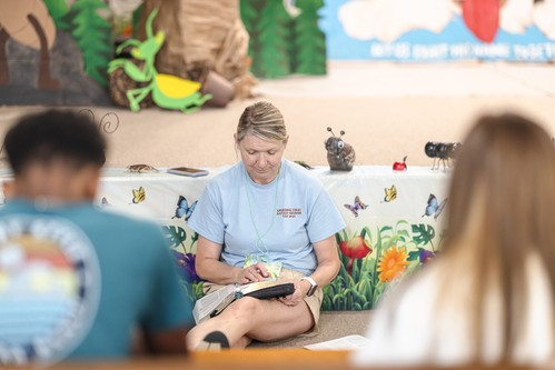 VBS at FBCE studying the Bible together