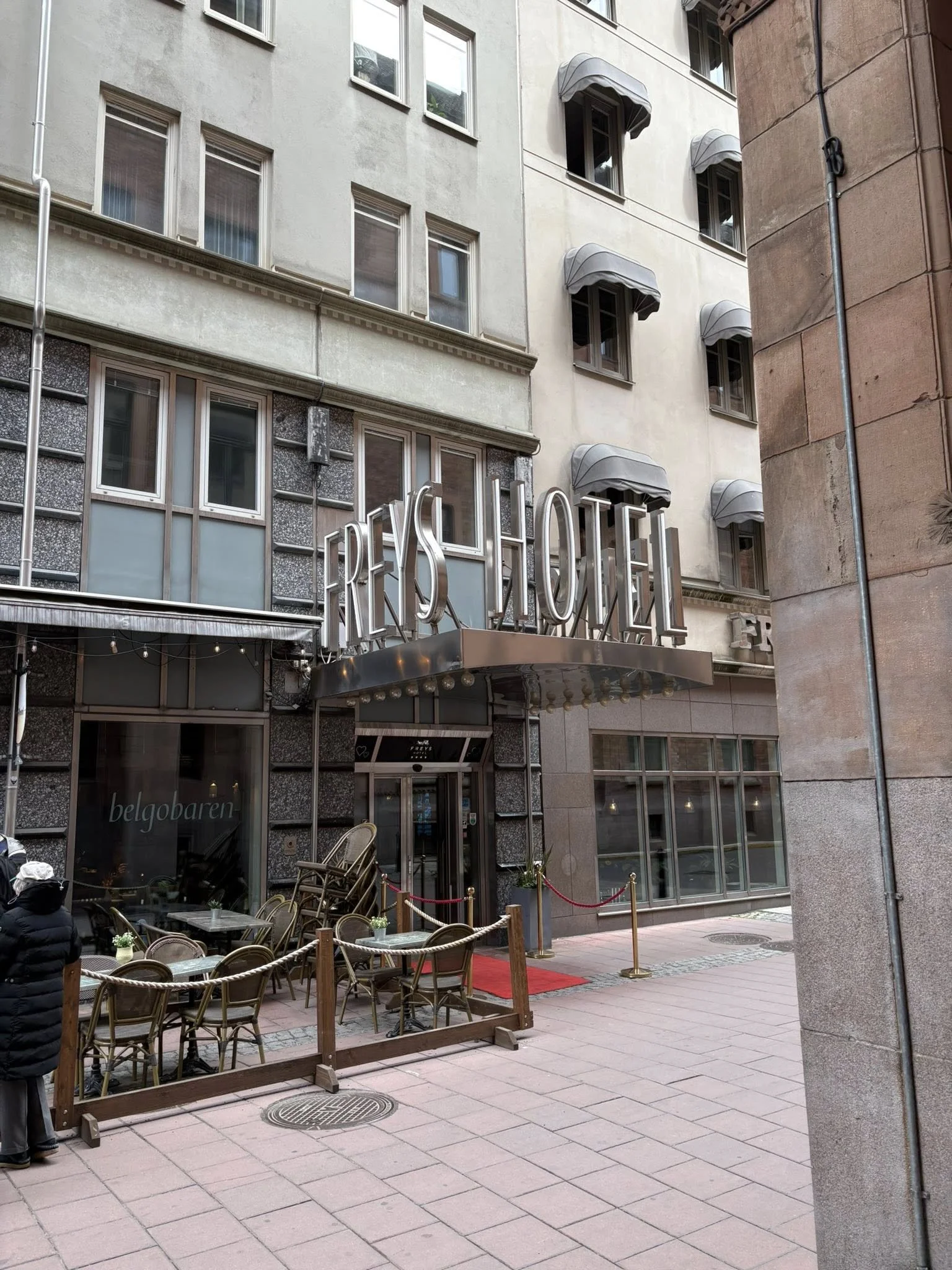 Hotel - Copy.jpg