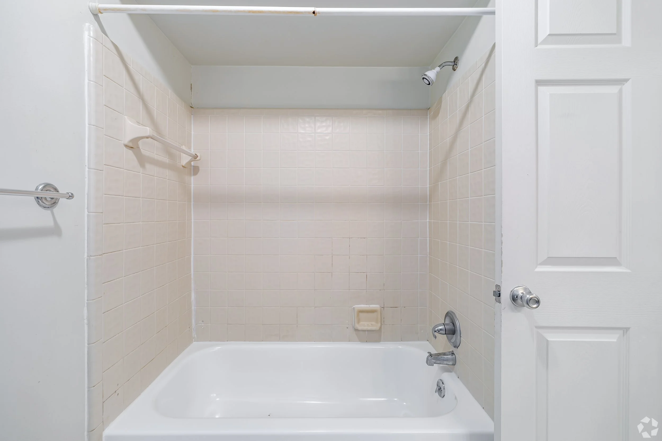 Platinum Bathroom Bath and Shower