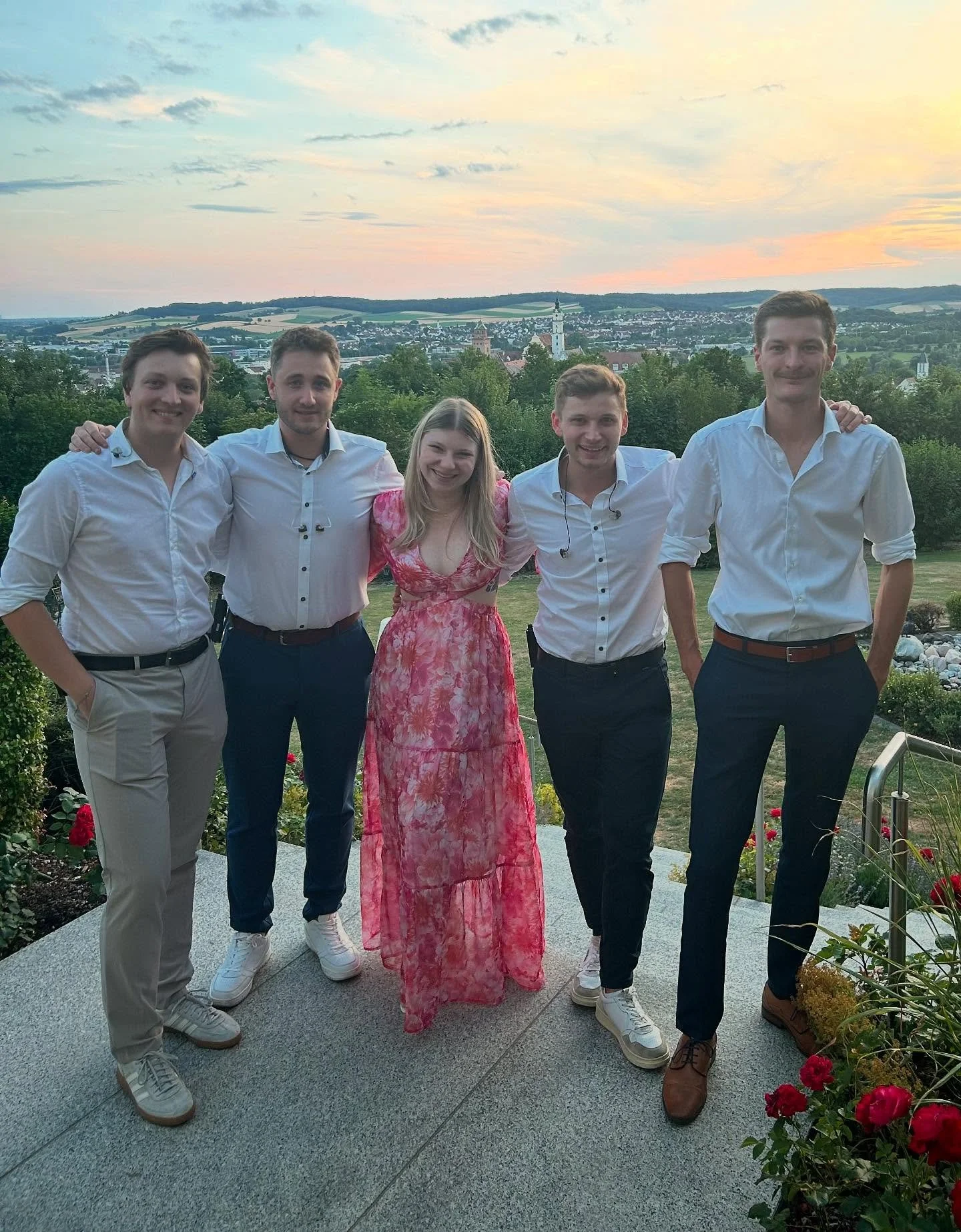 HOCHZEITSSAISON in vollem Gange 💕 

Wir durften bis jetzt wundersch&ouml;ne Hochzeiten musikalisch begleiten - was f&uuml;r tolle Feste! 🥂✨
Falls ihr noch auf der Suche nach der passenden Liveband f&uuml;r eure Hochzeit 2026 oder 2027 seid: wir hab