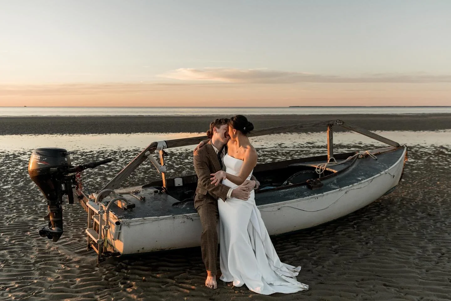 Things we&rsquo;re suckers for &hellip; 1. Sunsets 2. Old boats 3. Low tide 4. Old doors 5. When you just forget we&rsquo;re there 🩷