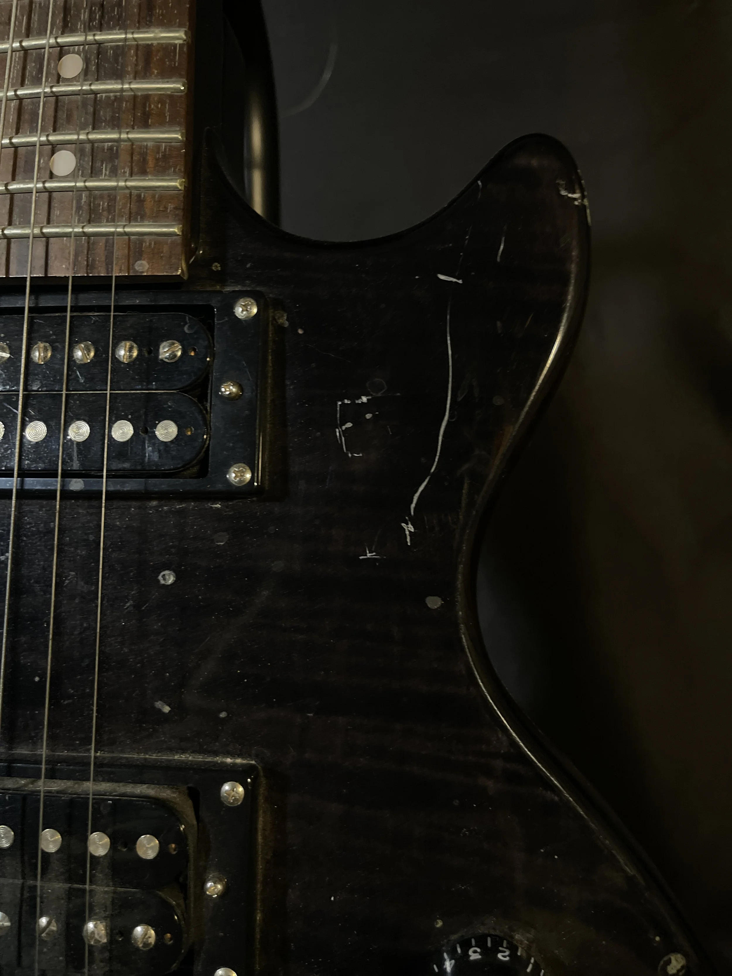 A large scratch on Gemini's body before resurrection